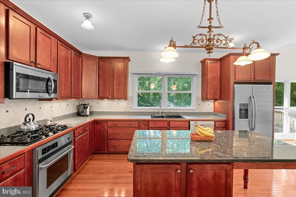5 BEAVER RIDGE ROAD