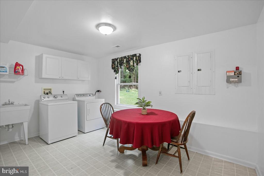 5 BEAVER RIDGE ROAD