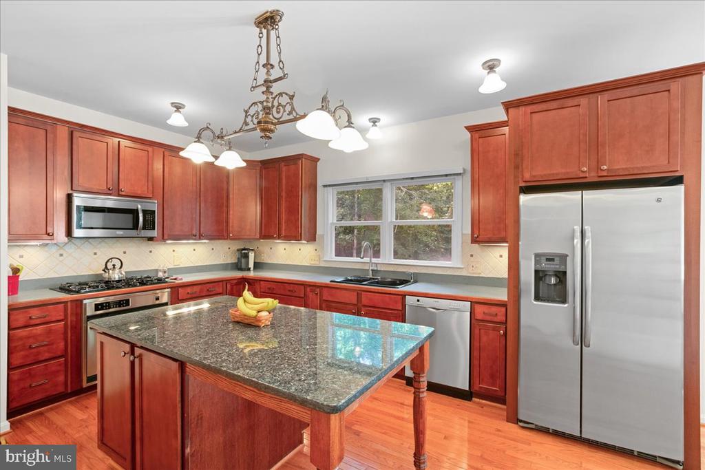 5 BEAVER RIDGE ROAD