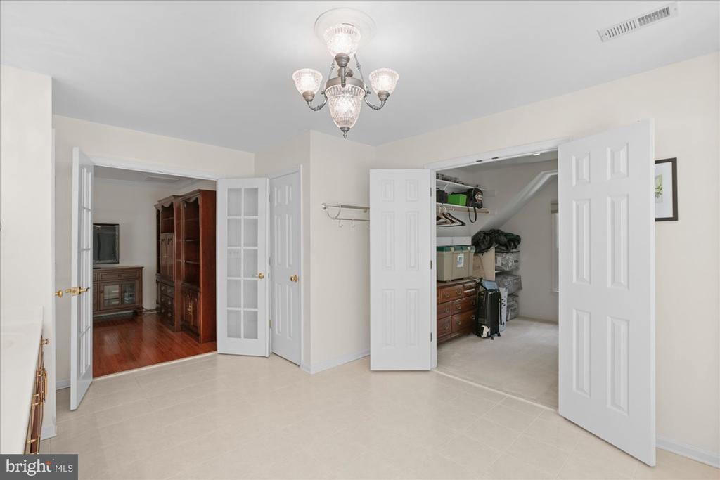 5 BEAVER RIDGE ROAD