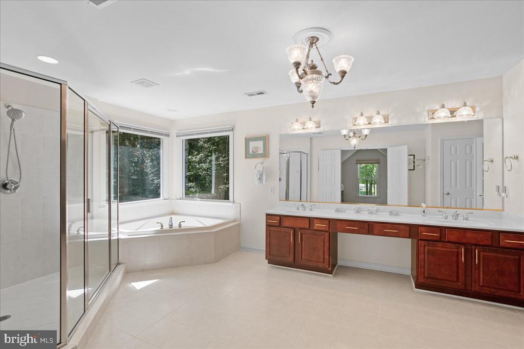 5 BEAVER RIDGE ROAD