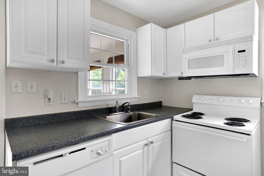 128 Fox Dr