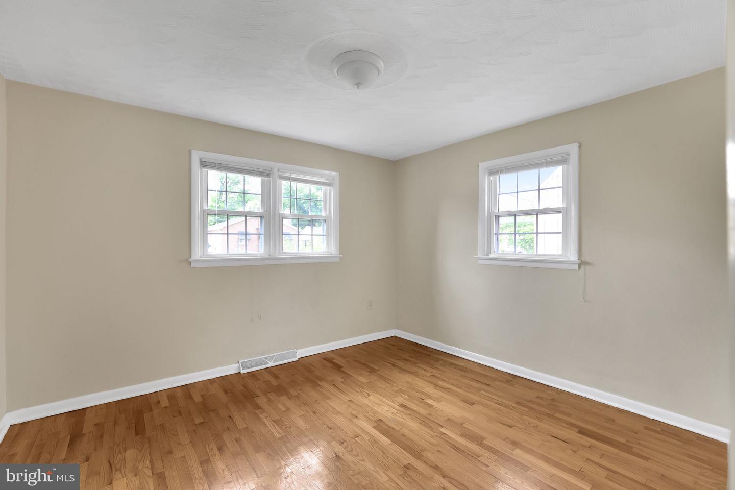 128 Fox Dr