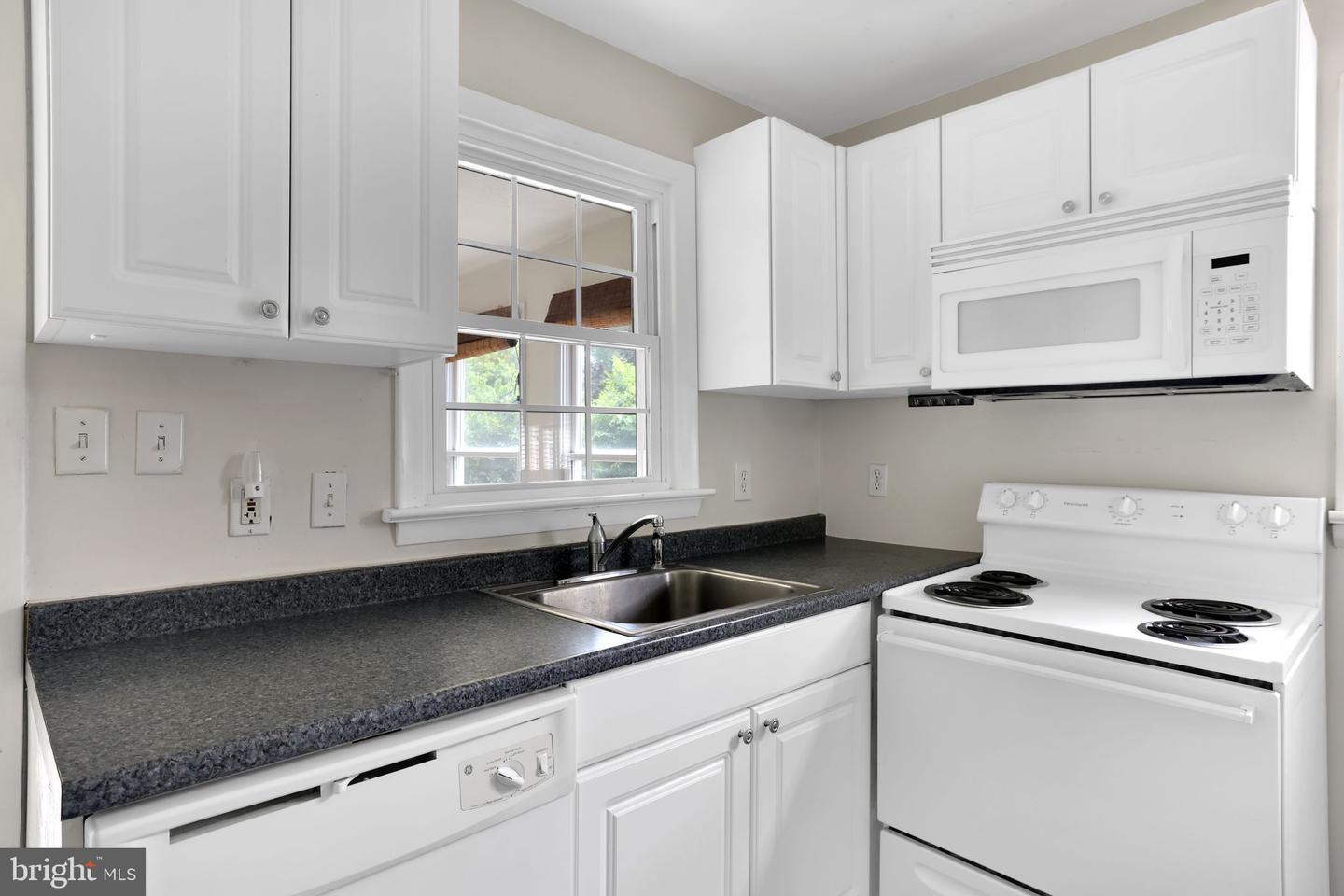 128 Fox Dr