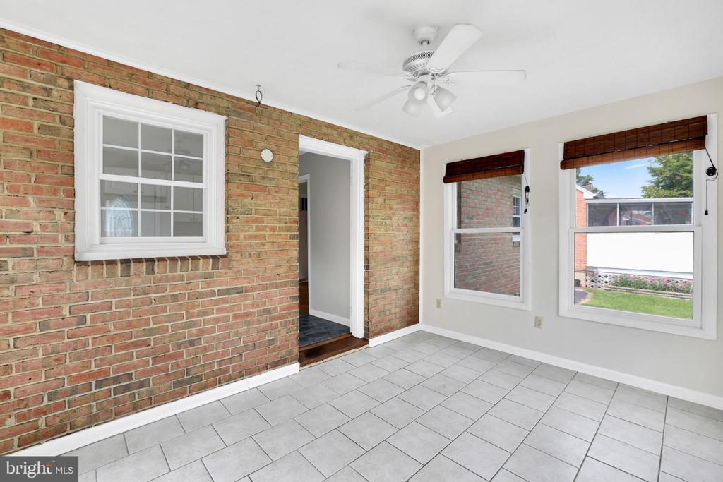 128 Fox Dr