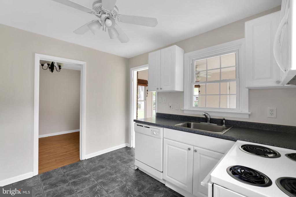 128 Fox Dr