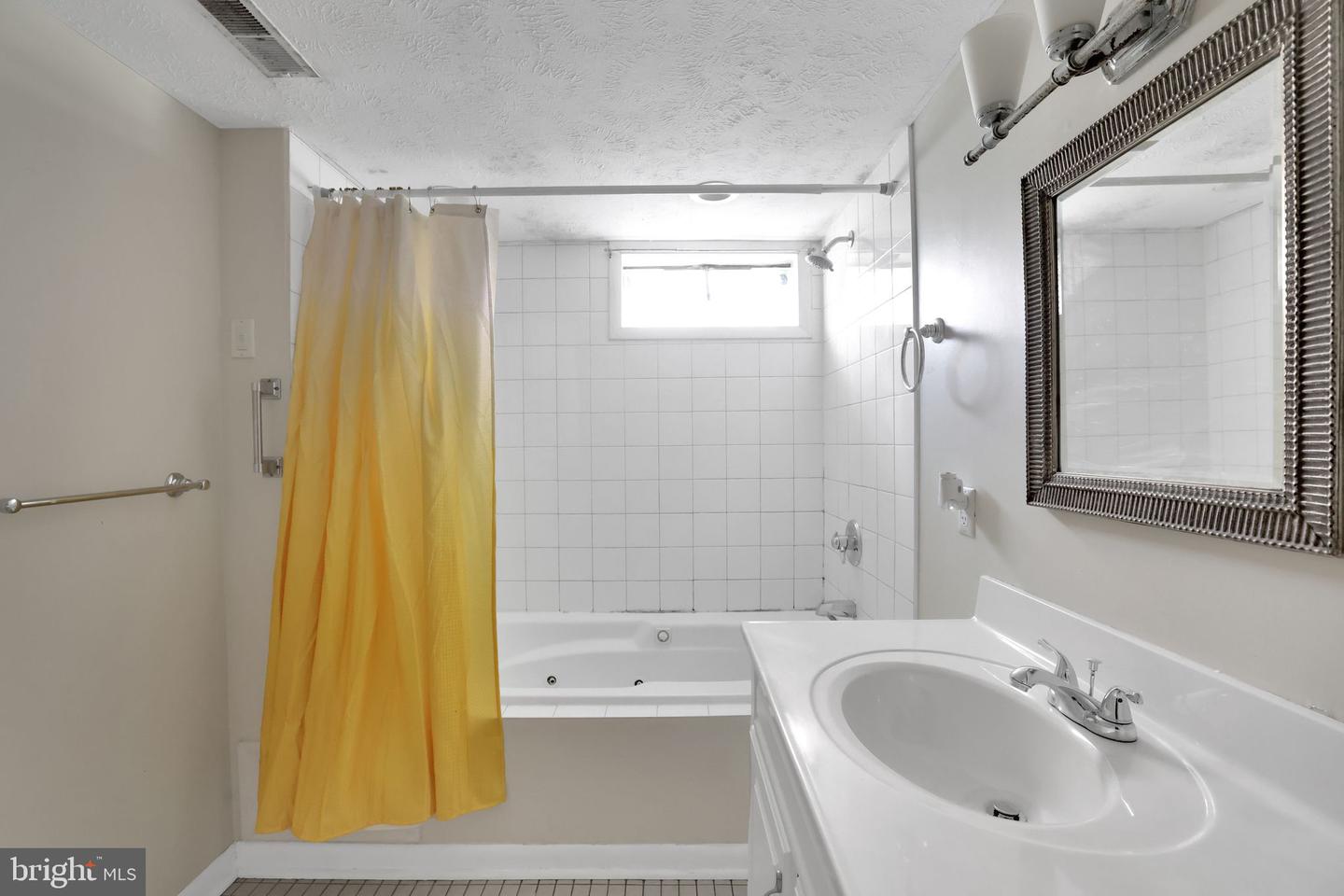 128 Fox Dr