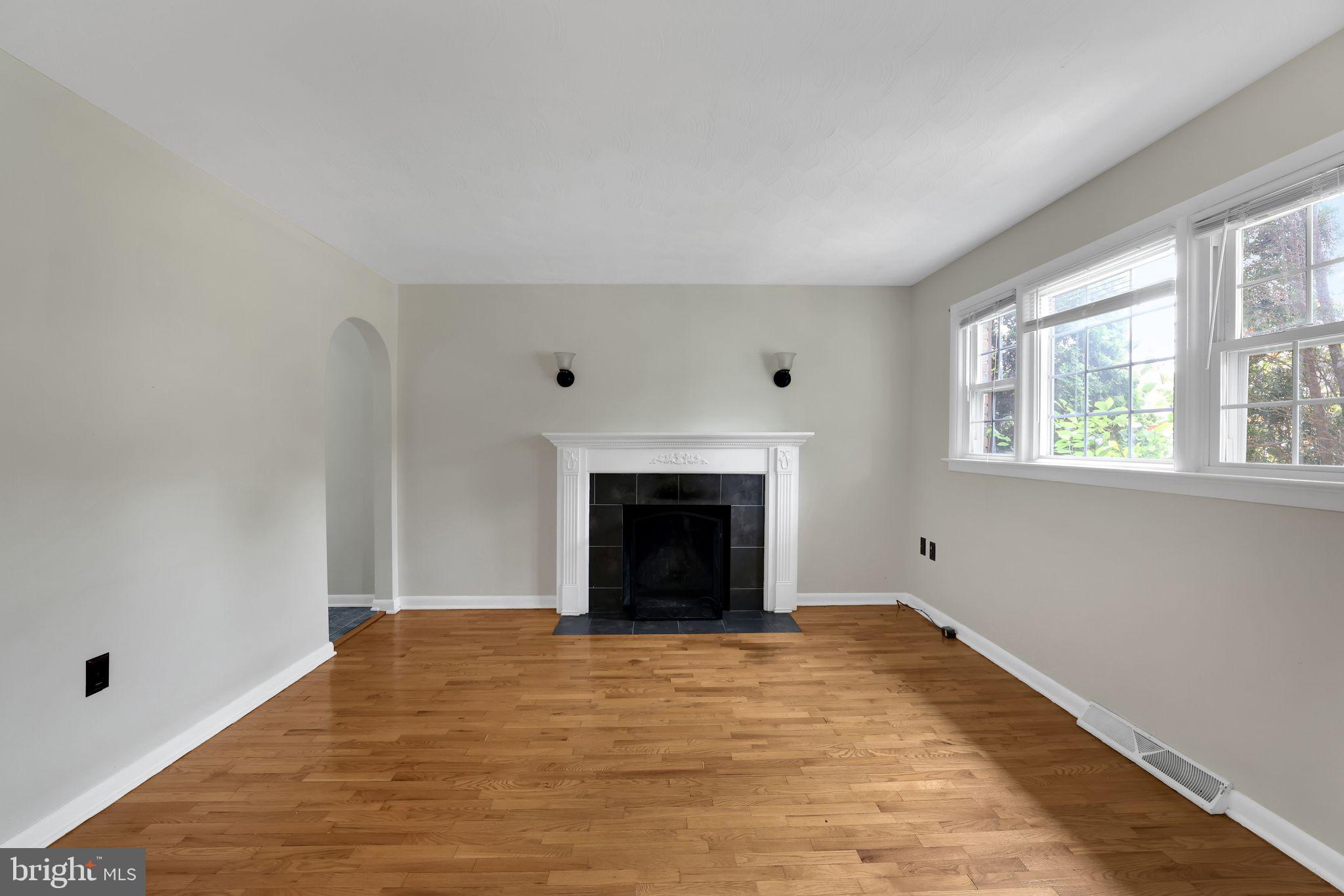 128 Fox Dr