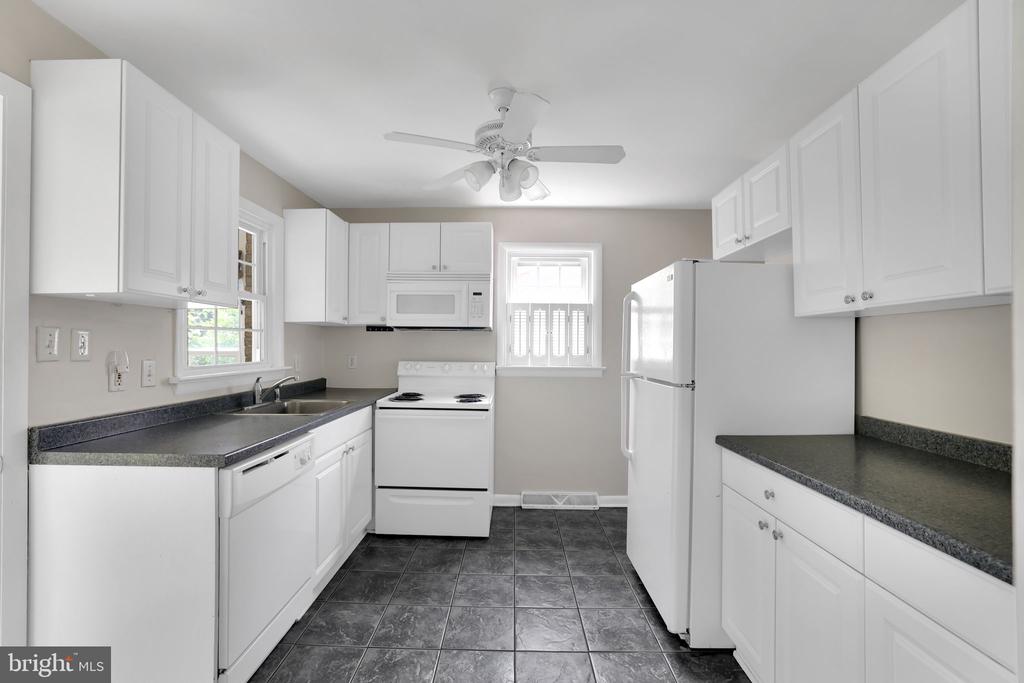 128 Fox Dr