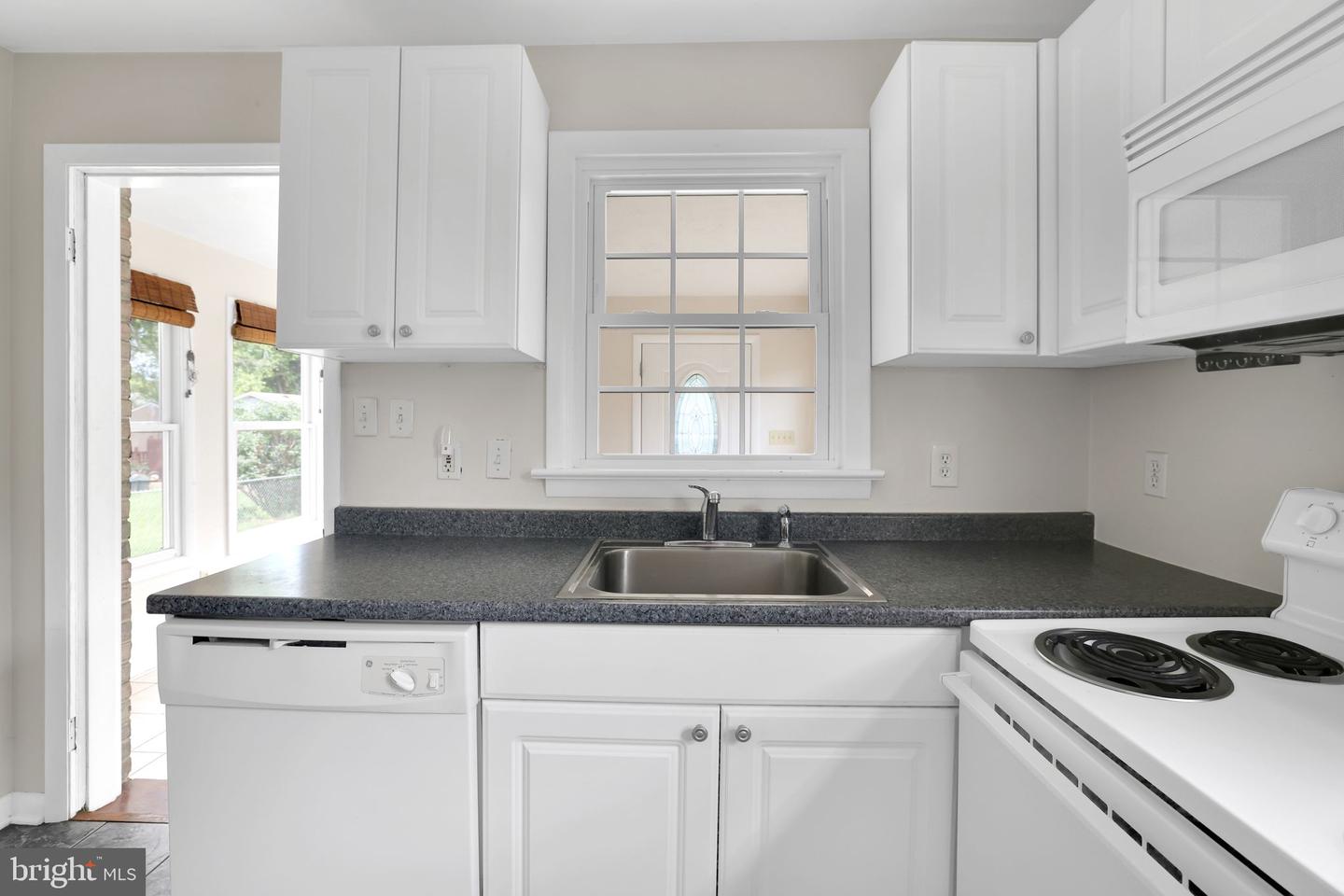 128 Fox Dr