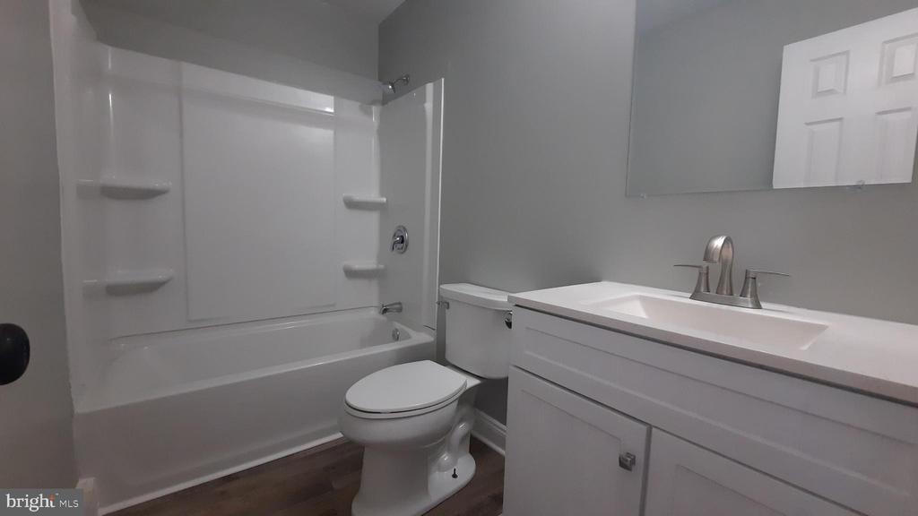 606 W 11TH STREET