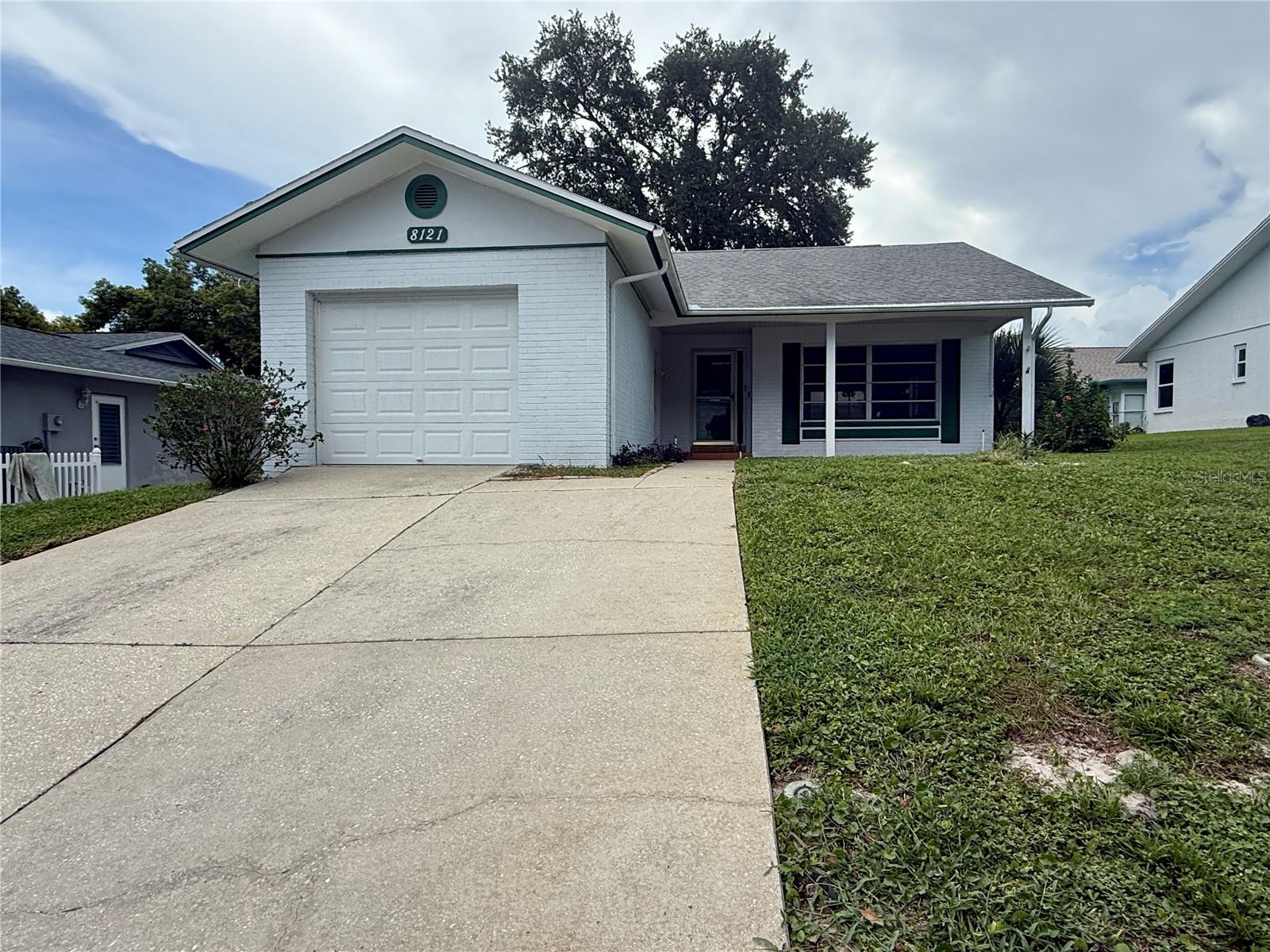 8121 CASUARINA DR