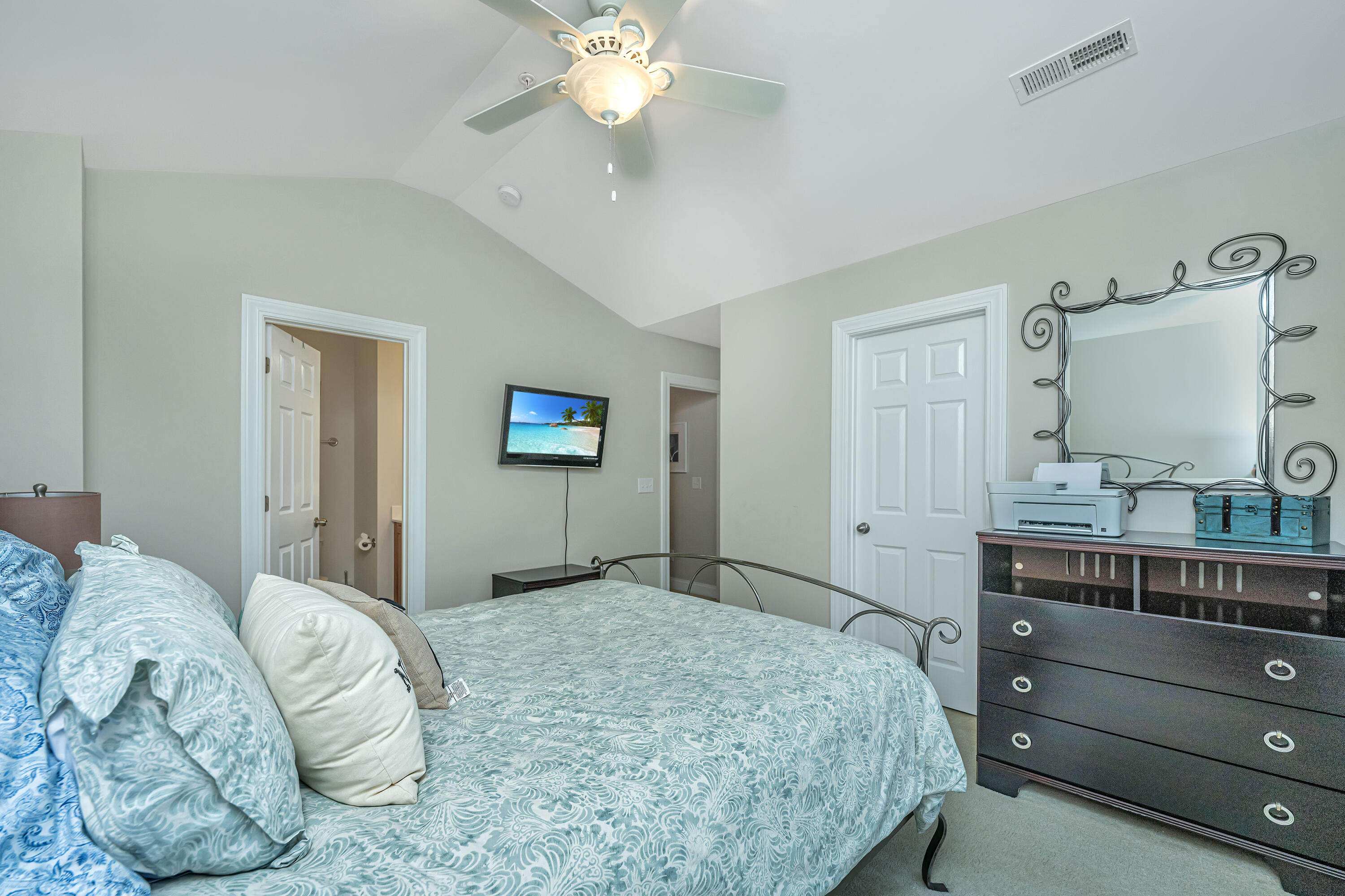 3560 Bagley Drive