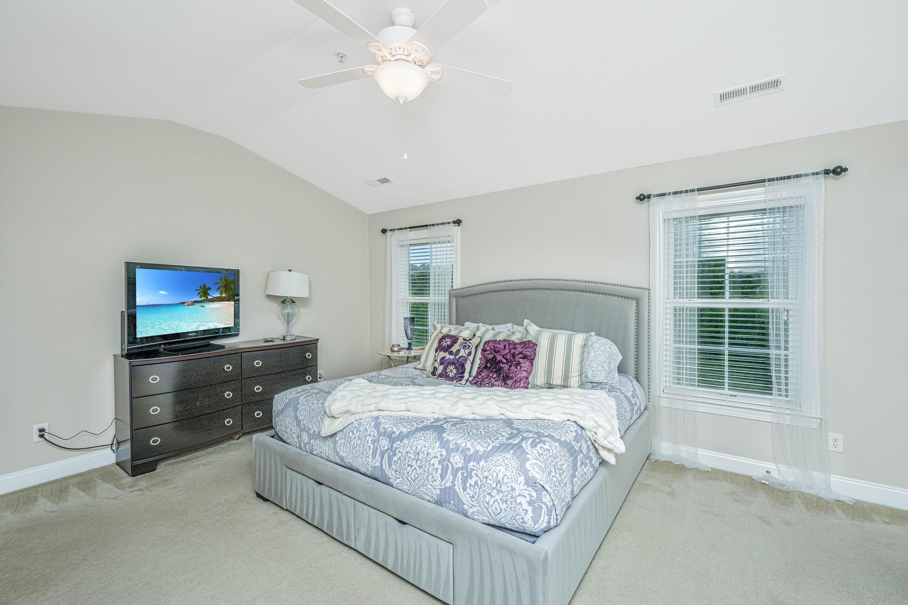 3560 Bagley Drive