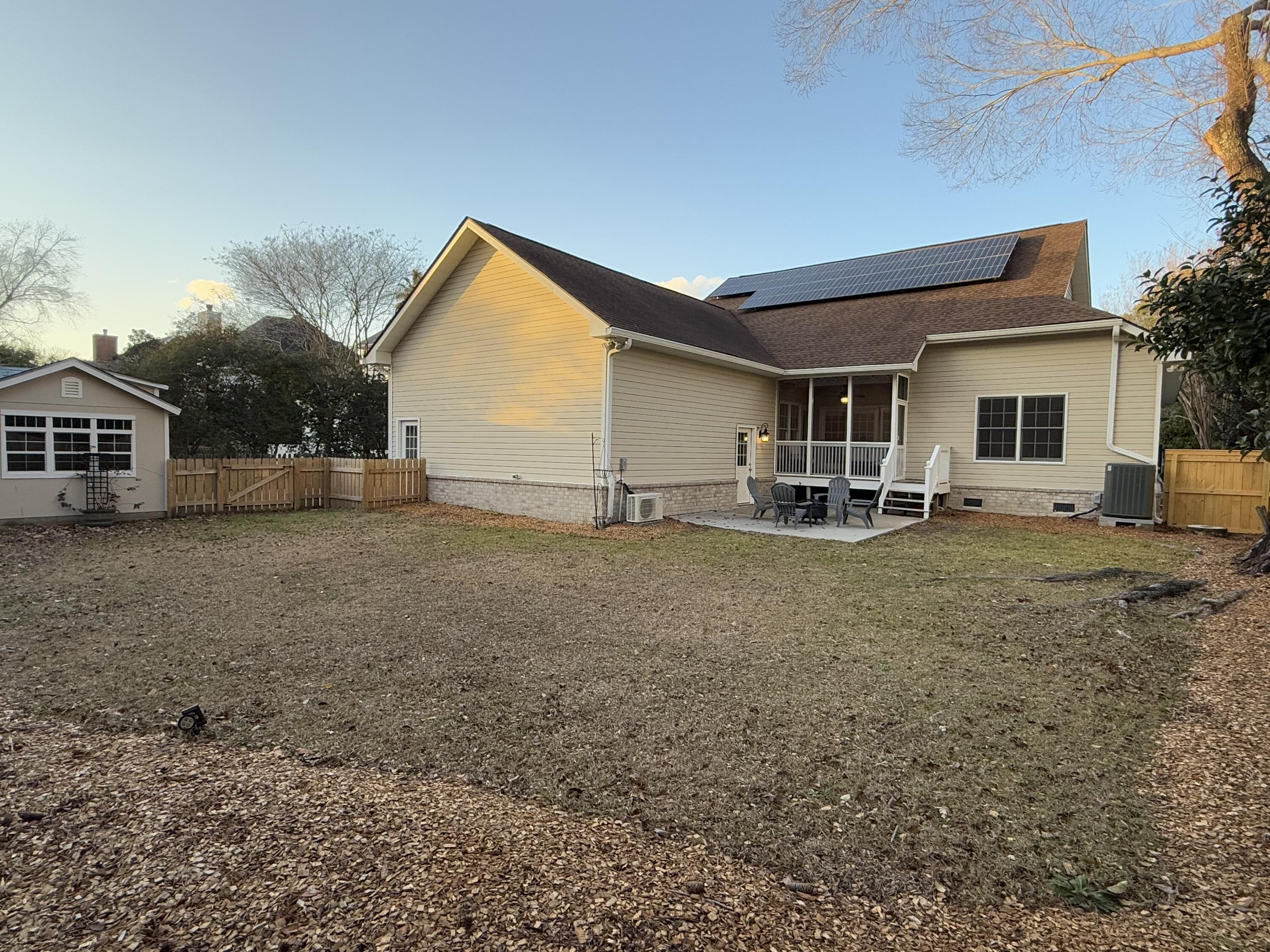 812 High Battery Circle