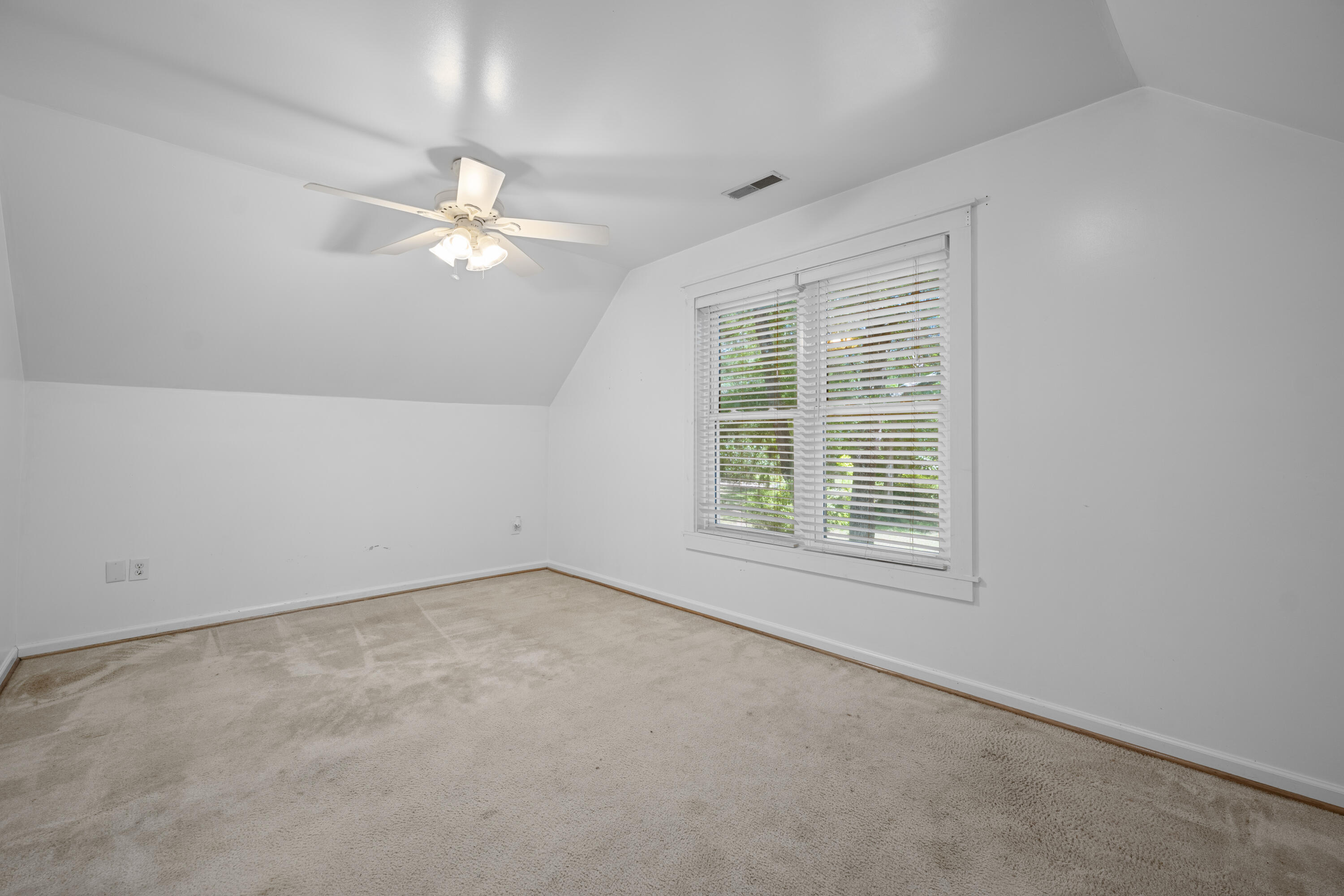 6385 Shilelagh Oaks Parkway
