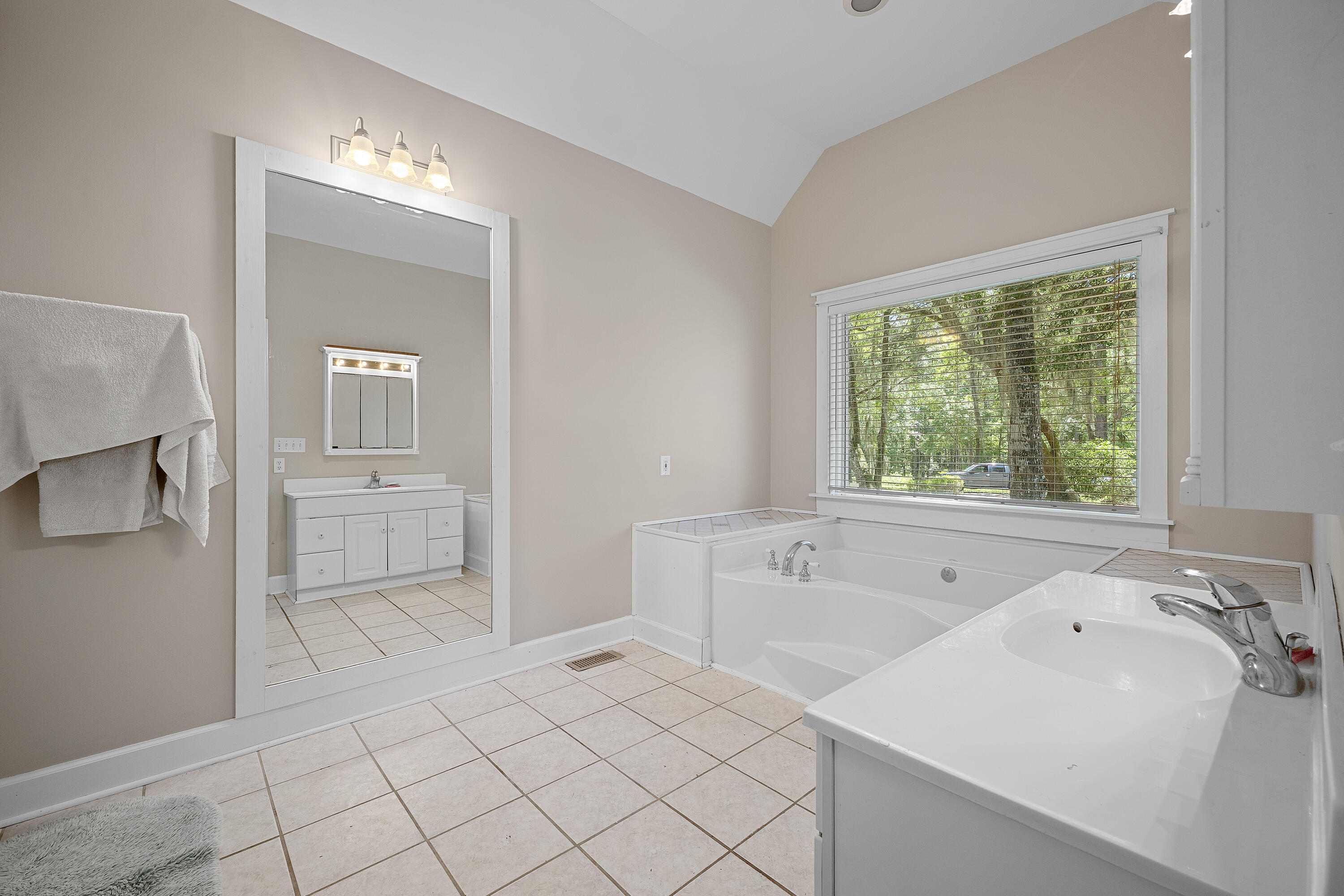 6385 Shilelagh Oaks Parkway