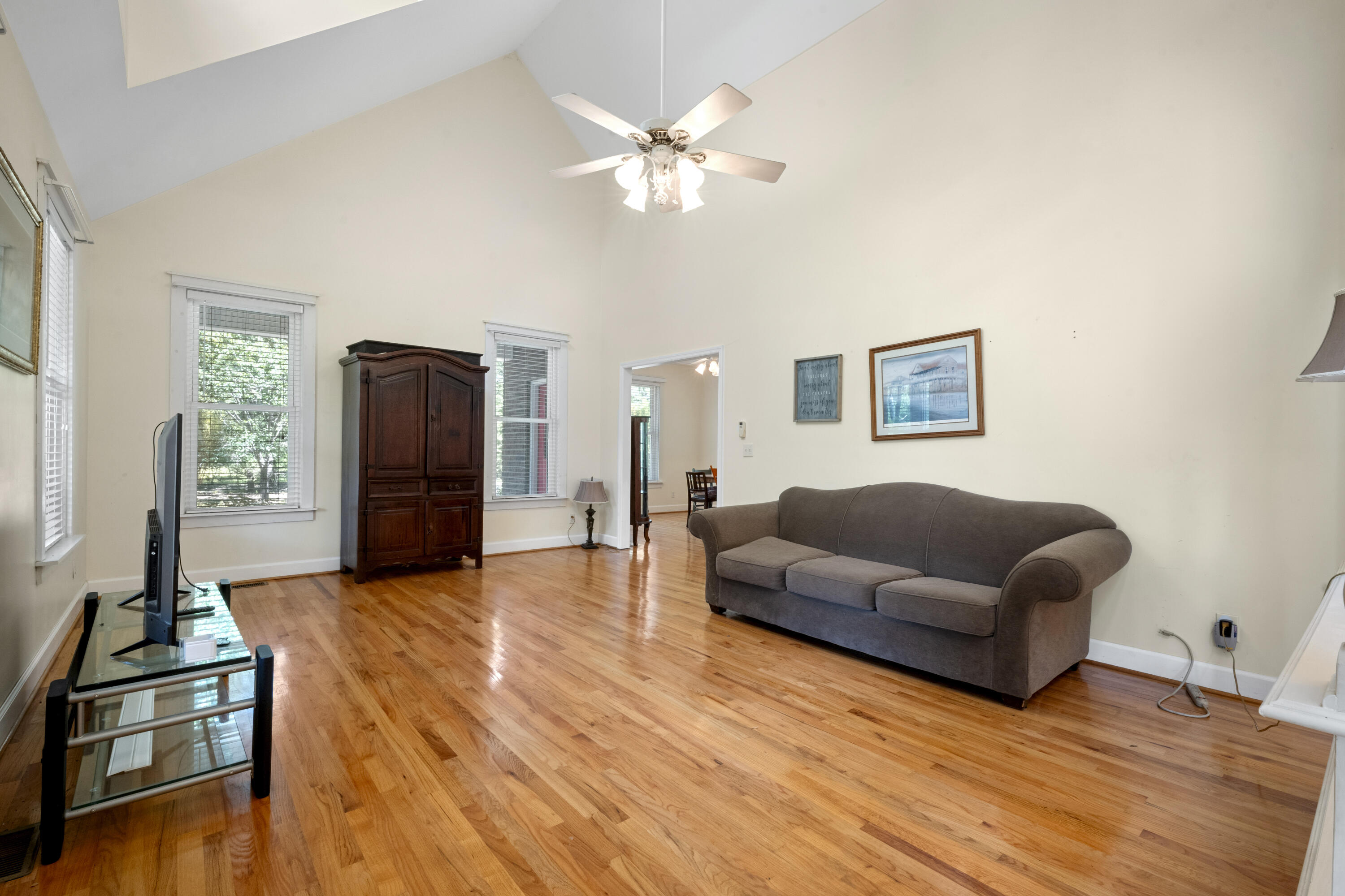 6385 Shilelagh Oaks Parkway