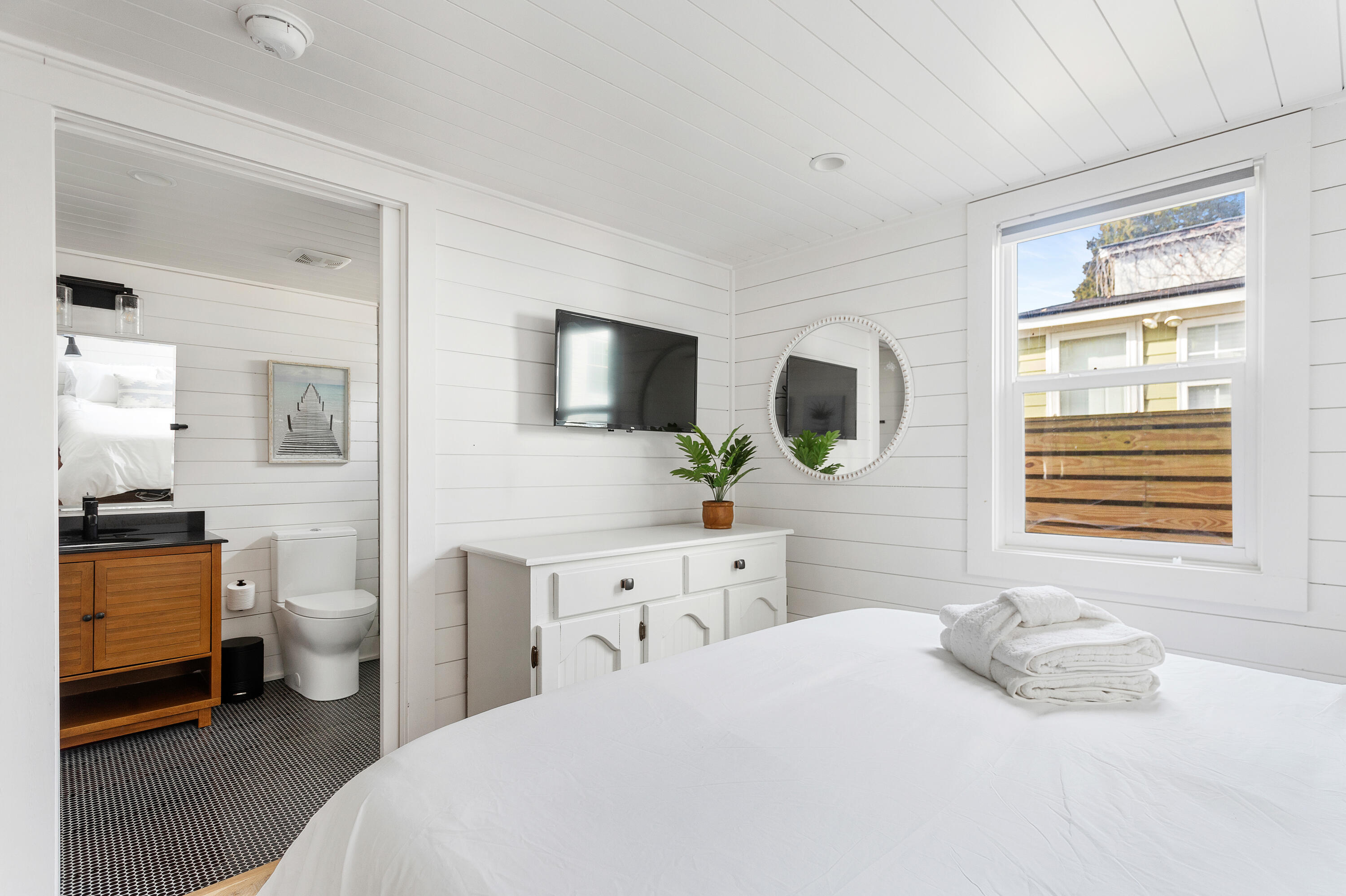 8 Dewey Street # C Unit: A, B, C