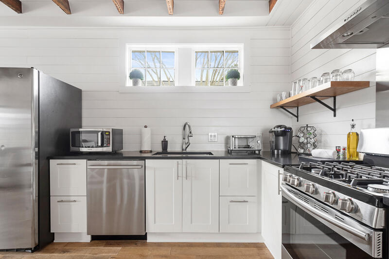 8 Dewey Street # C Unit: A, B, C