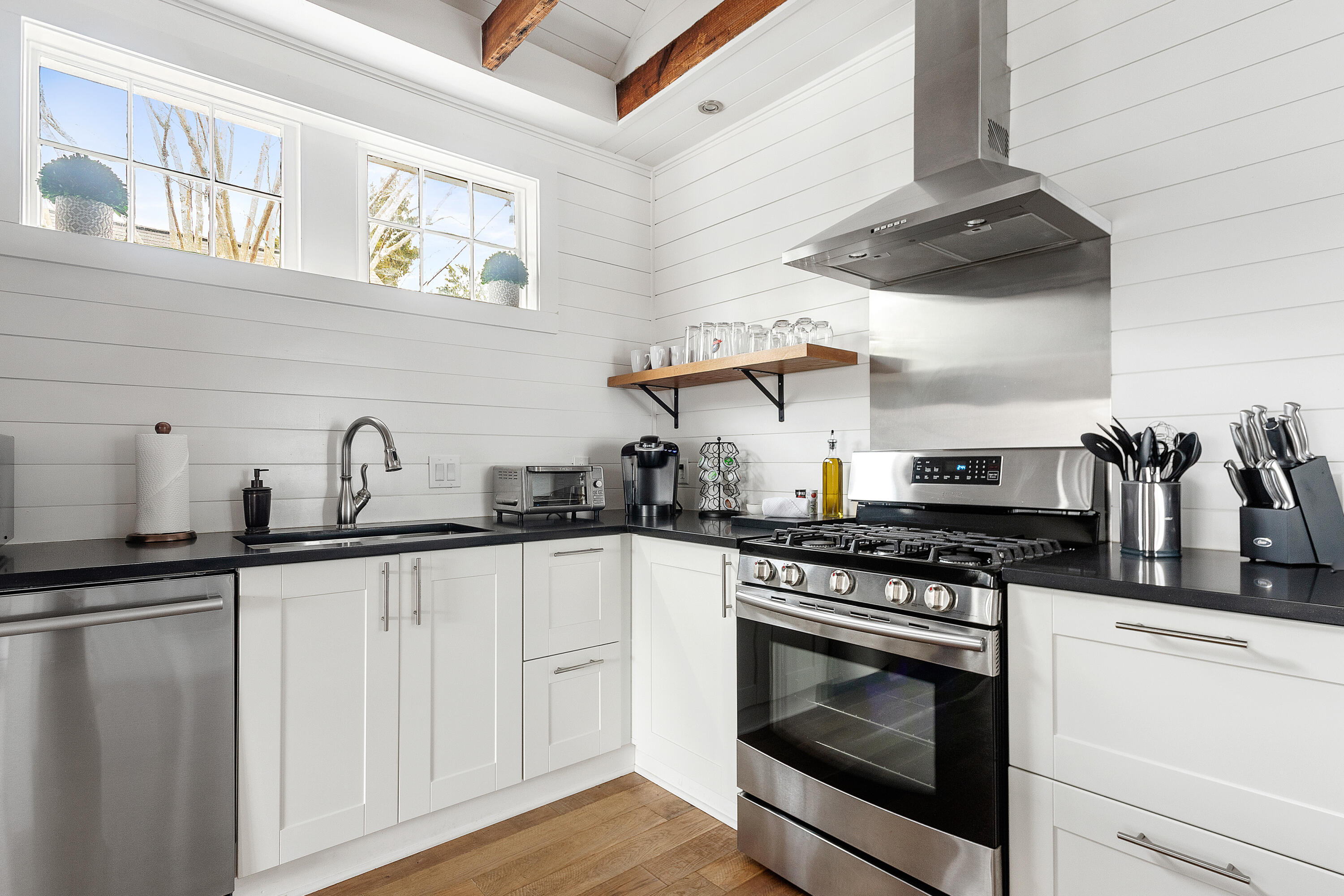 8 Dewey Street # C Unit: A, B, C