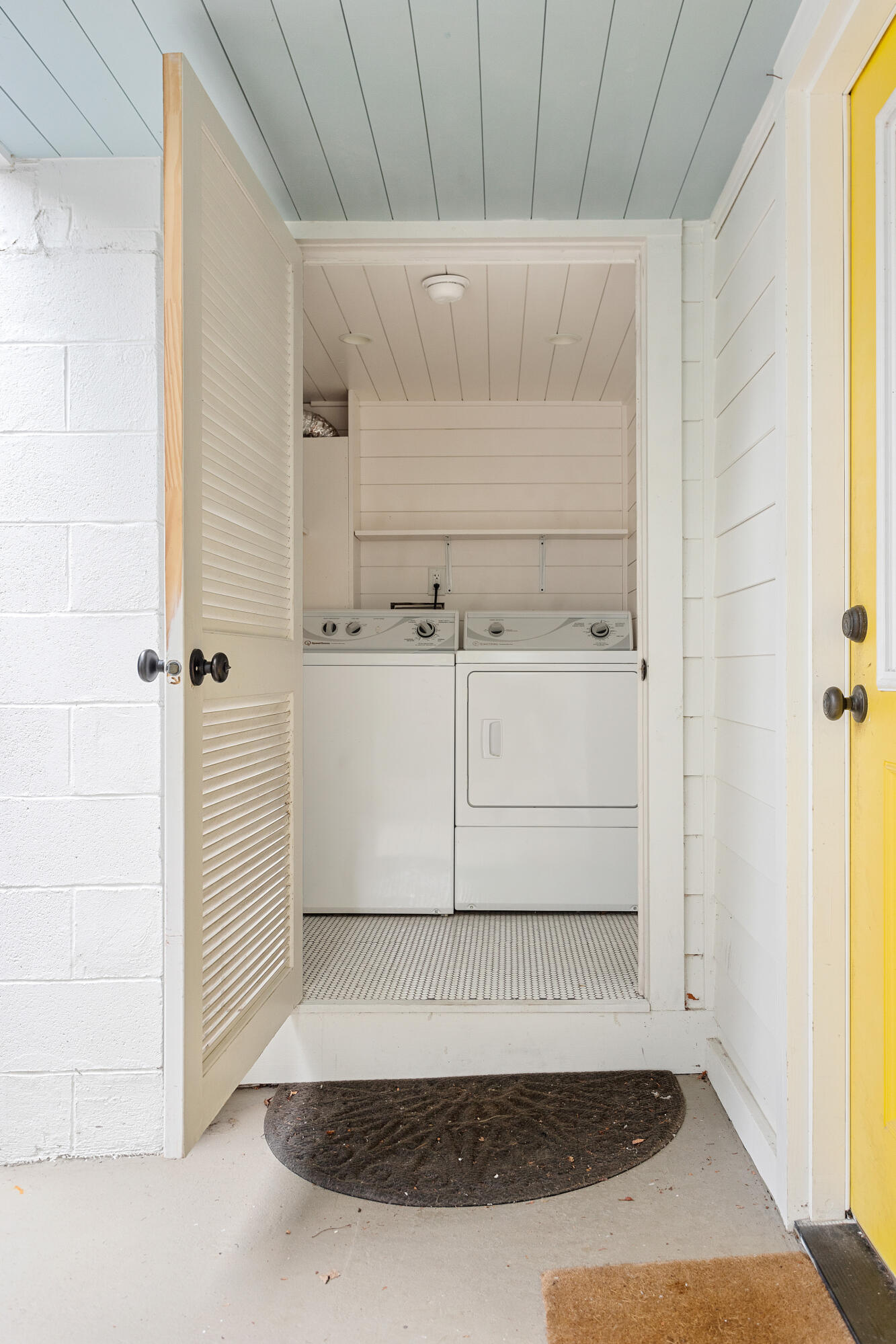 8 Dewey Street # C Unit: A, B, C
