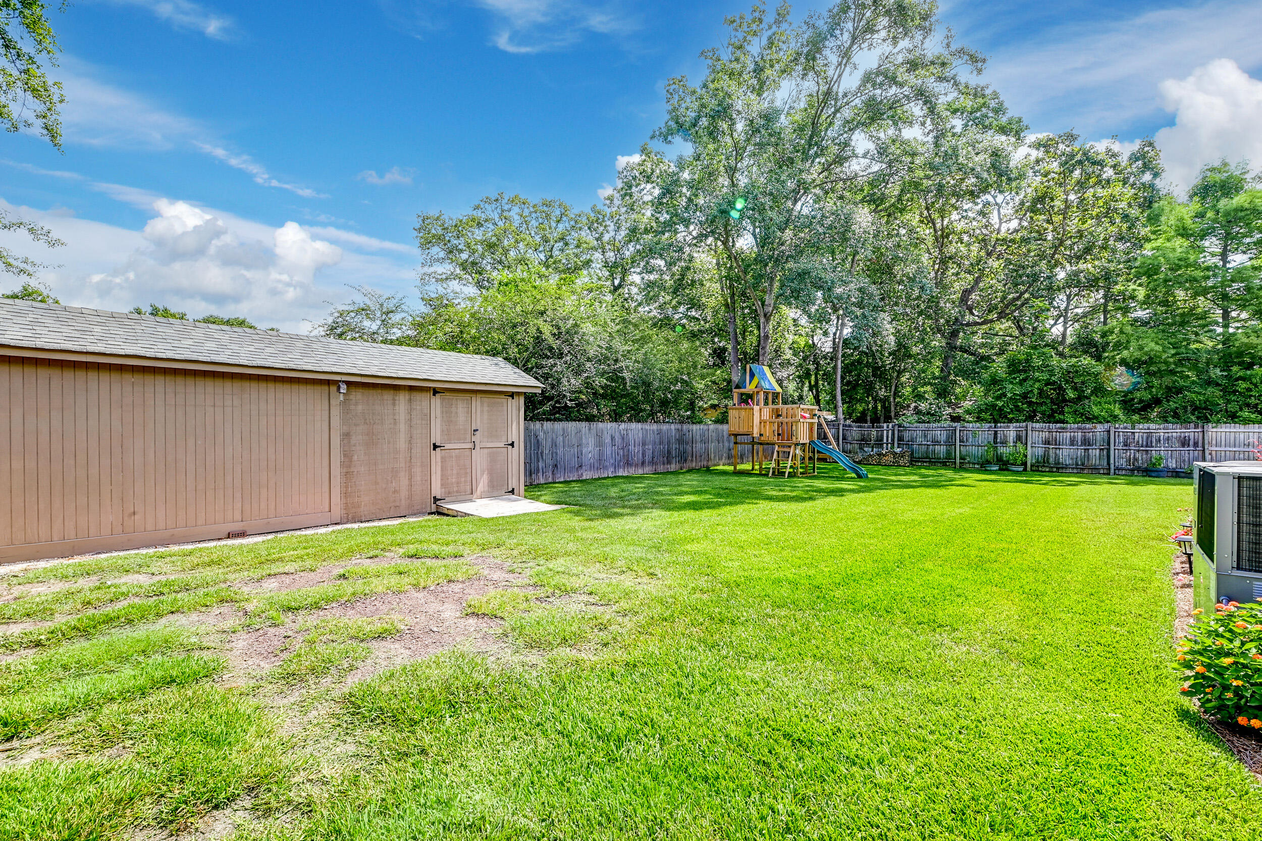 2472 Liverpool Drive