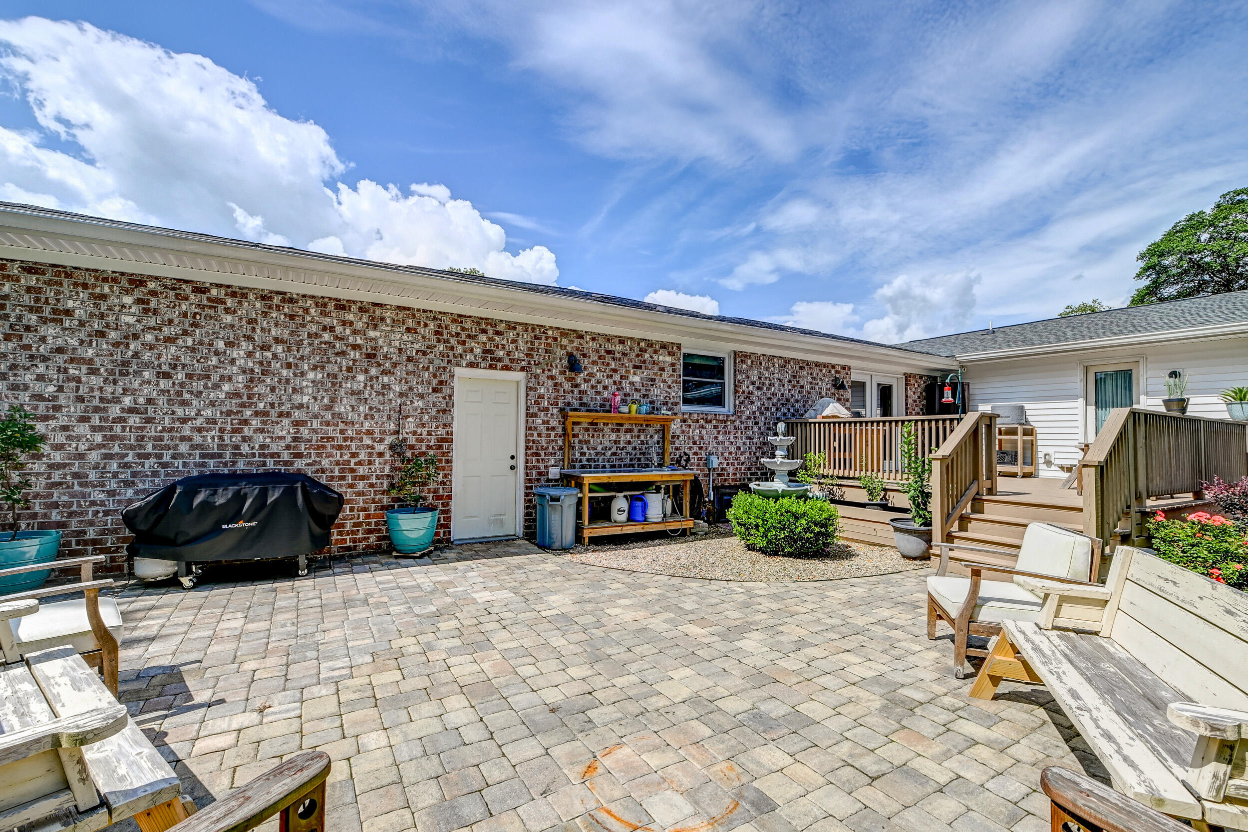 2472 Liverpool Drive