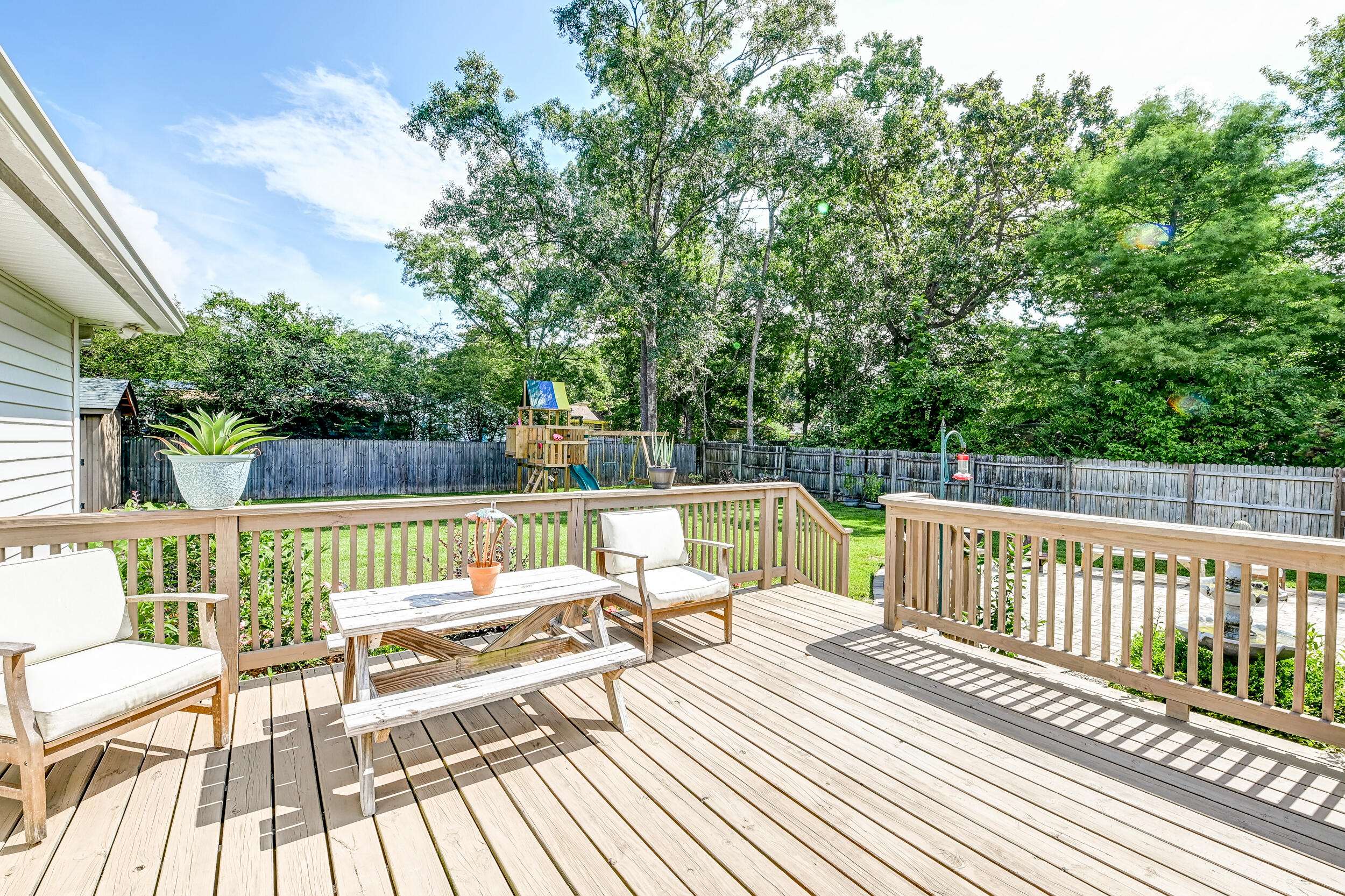 2472 Liverpool Drive
