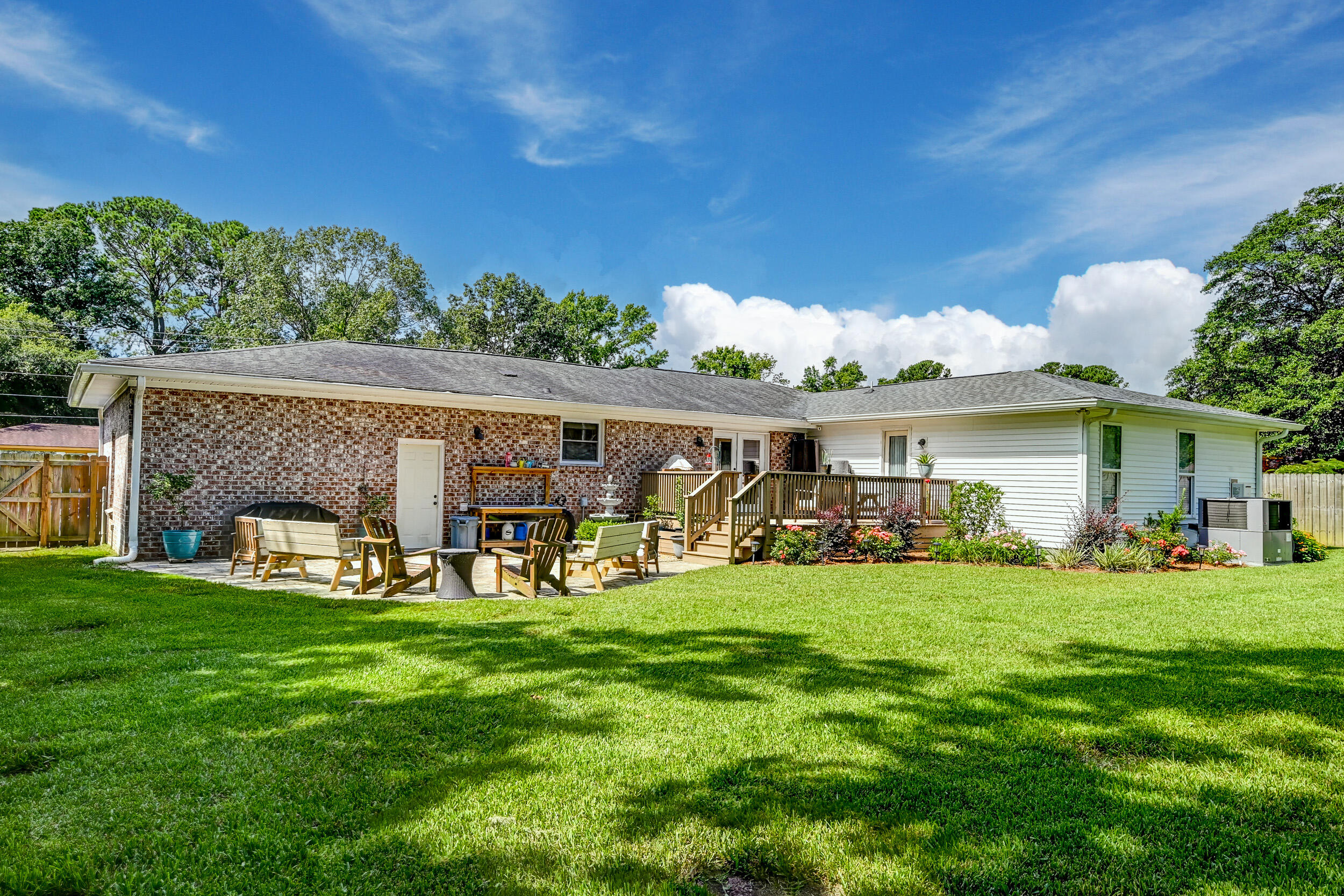 2472 Liverpool Drive