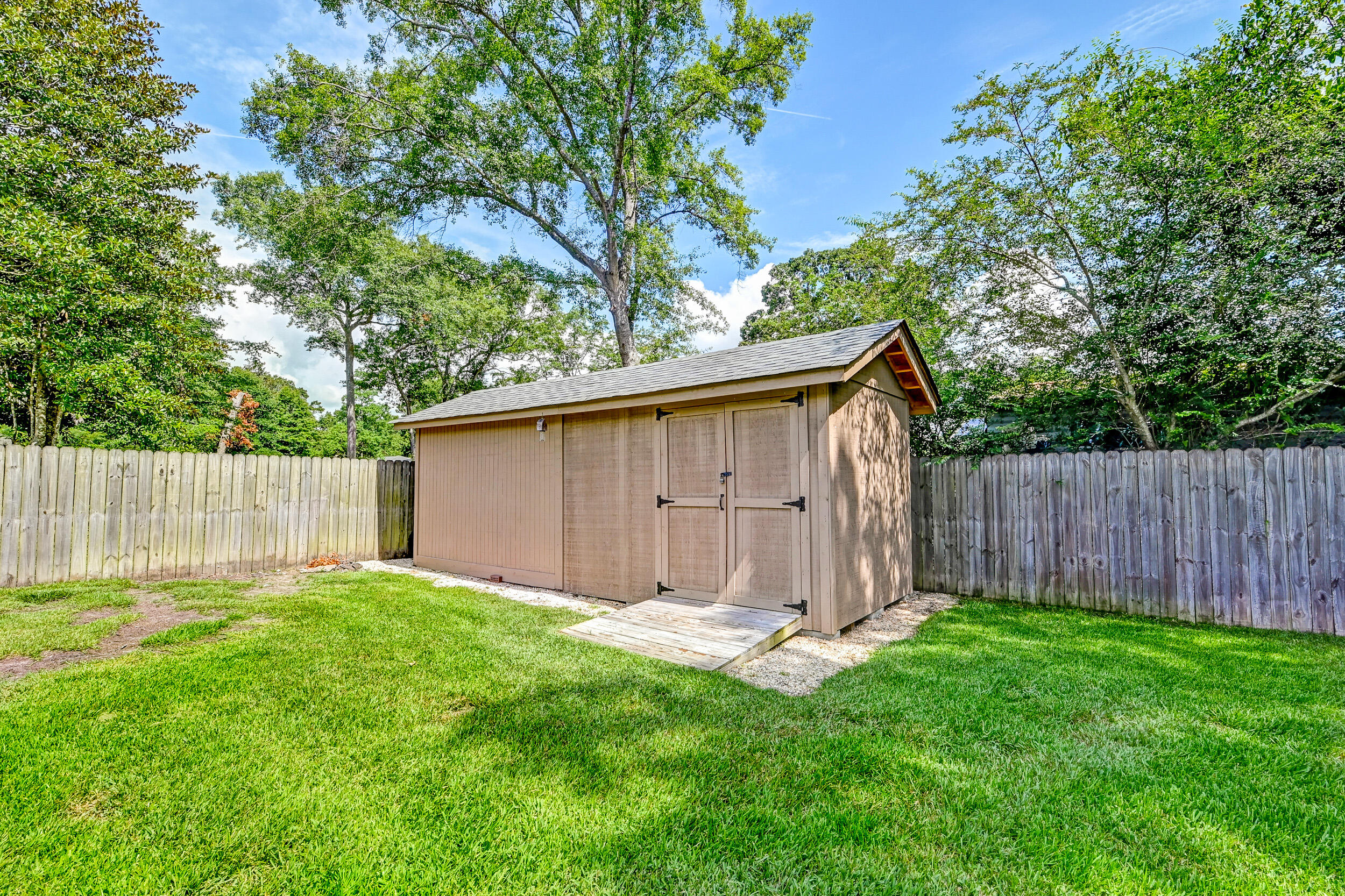 2472 Liverpool Drive