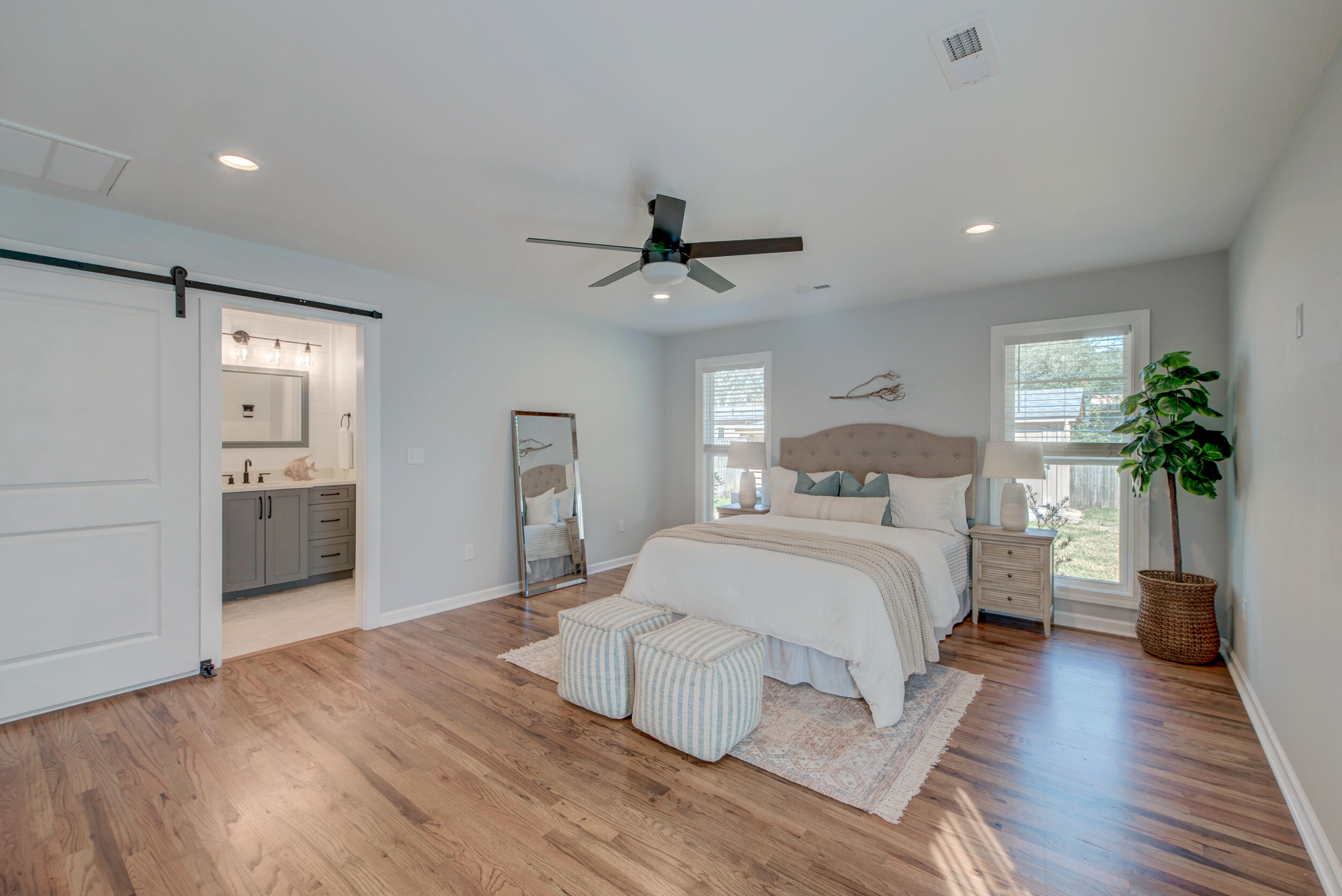 2472 Liverpool Drive