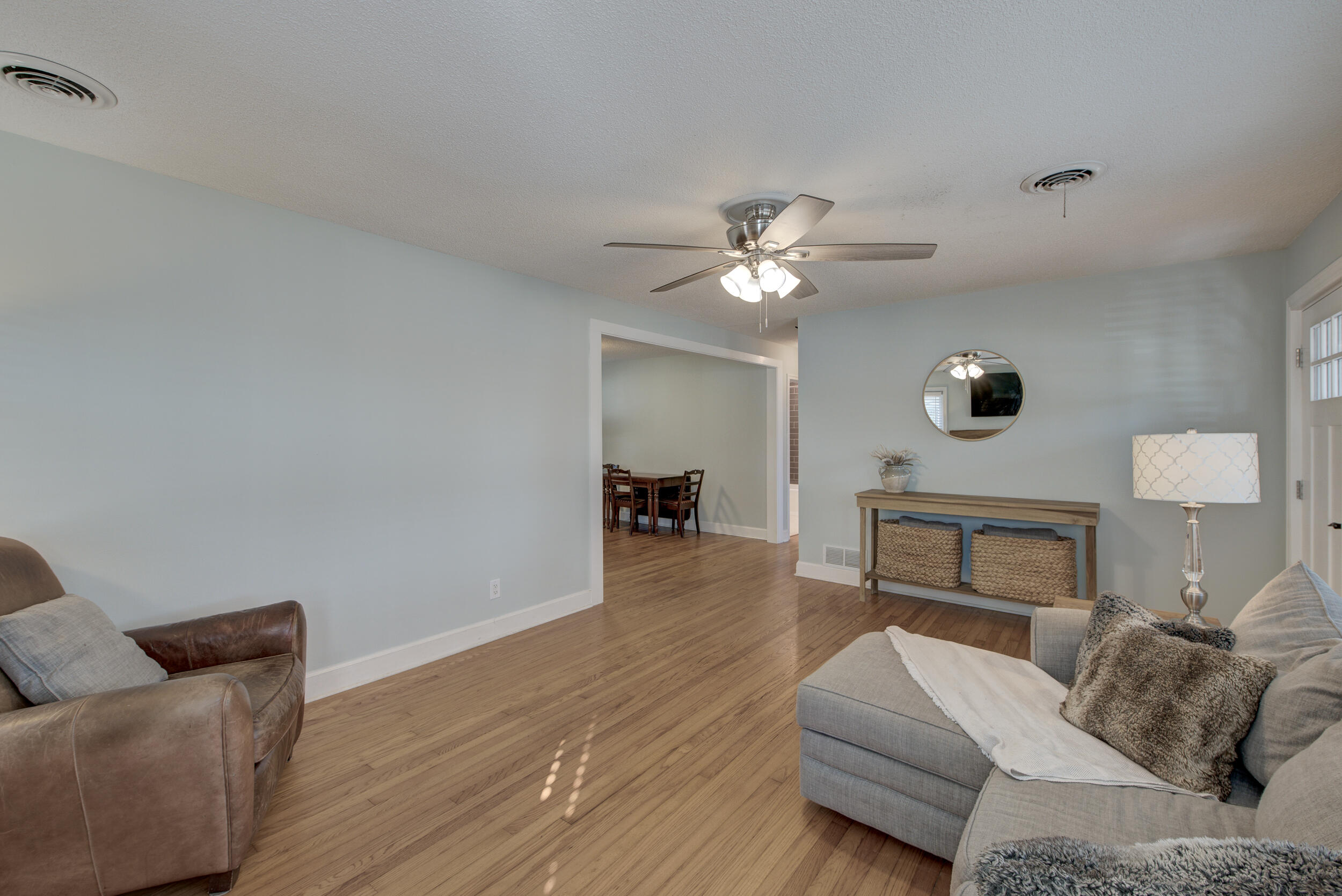 615 Wantoot Boulevard
