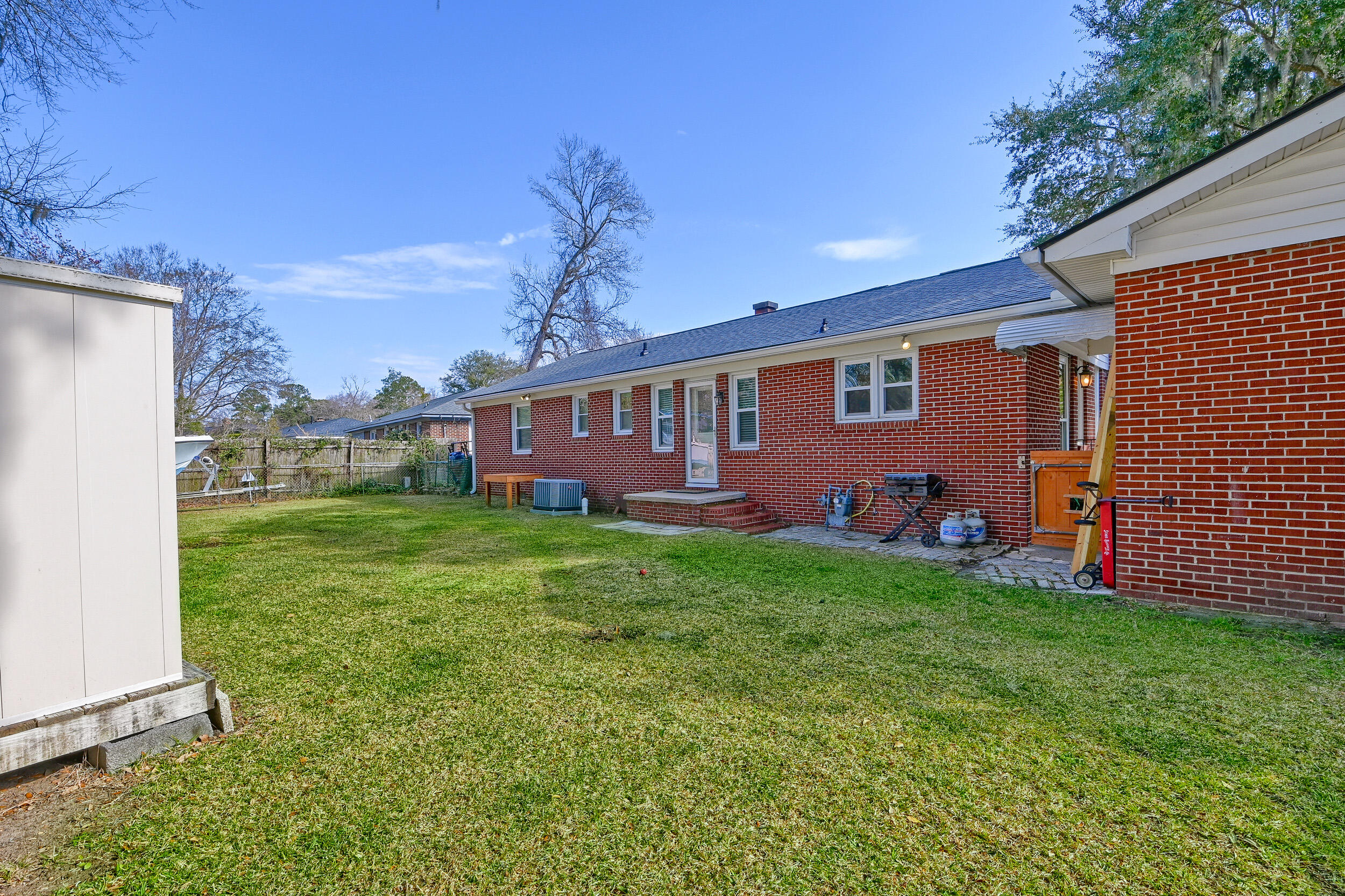 615 Wantoot Boulevard