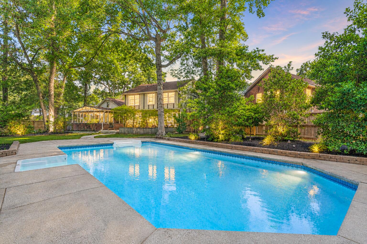 102 Caralana Circle