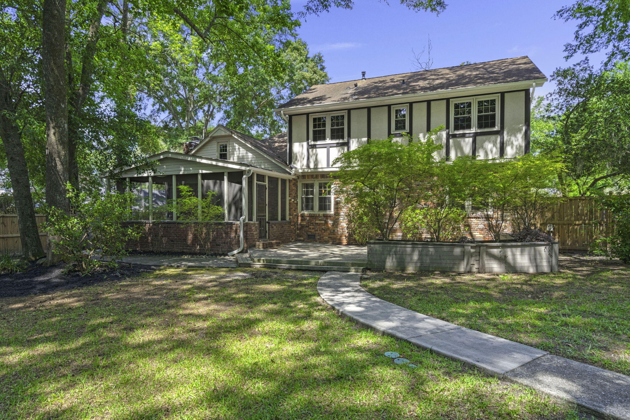 102 Caralana Circle