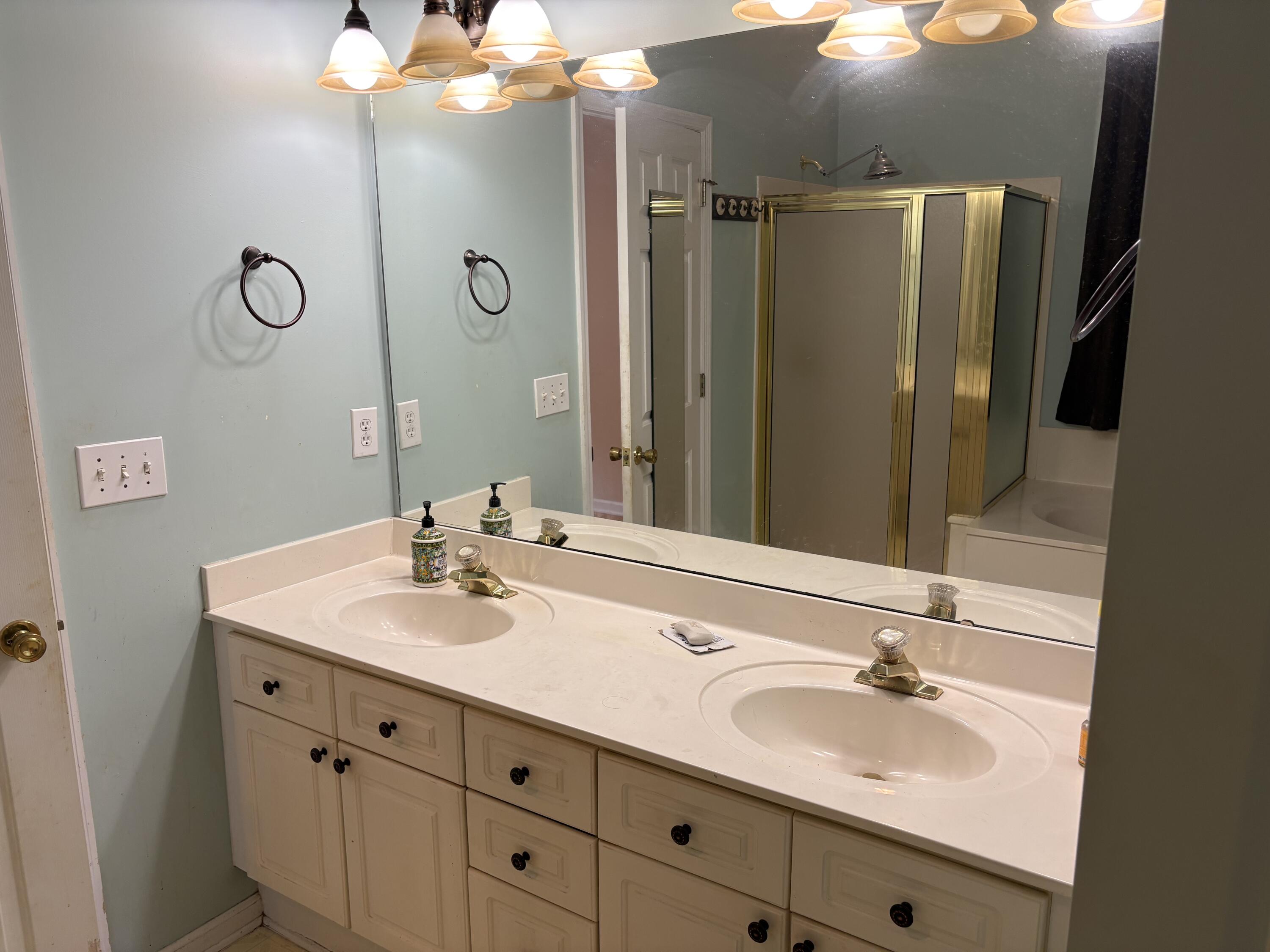 2744 Waterpointe Circle
