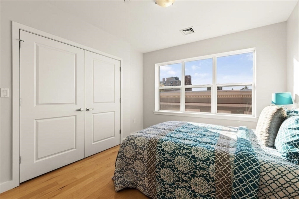 65 Beacon # 401