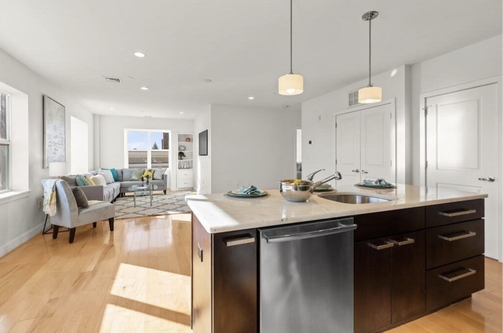 65 Beacon # 401