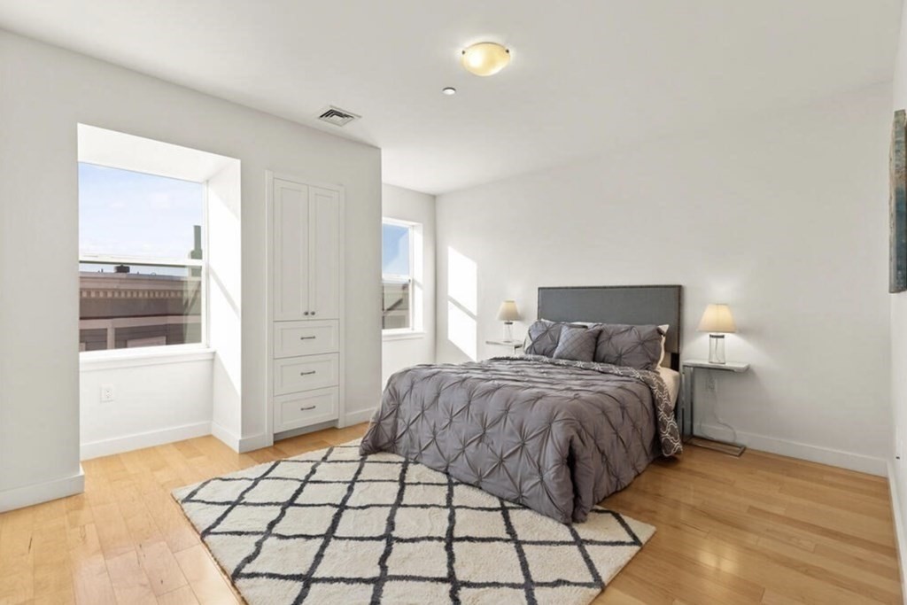 65 Beacon # 401