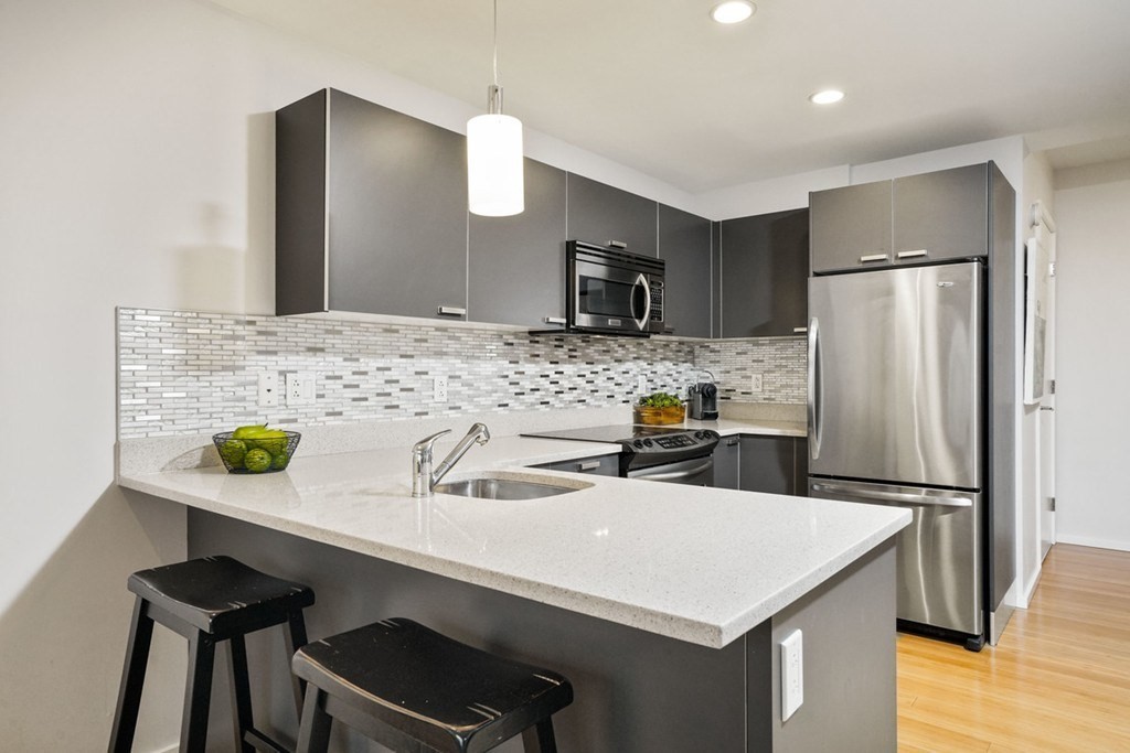 2 Earhart St # 117