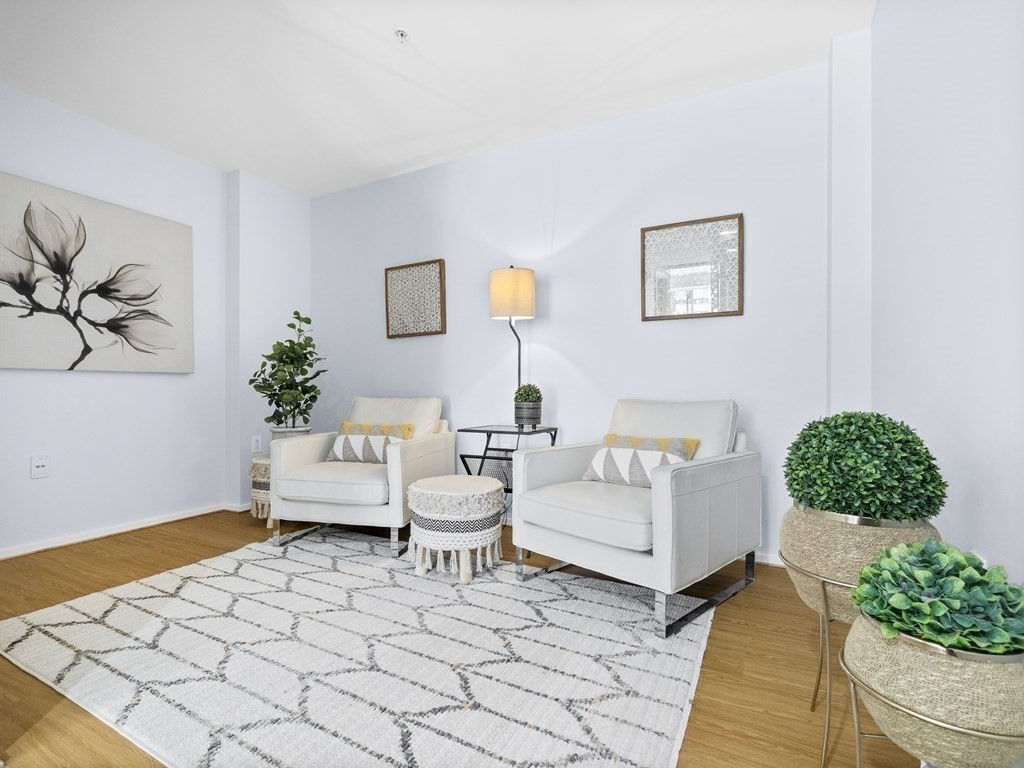 2 Earhart St # 117