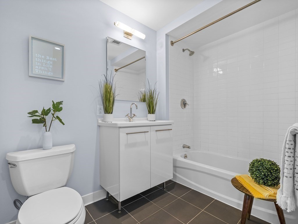 2 Earhart St # 117