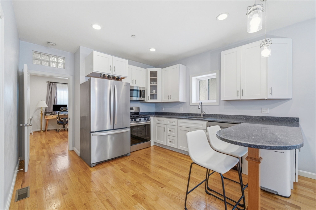518 Main St # 2