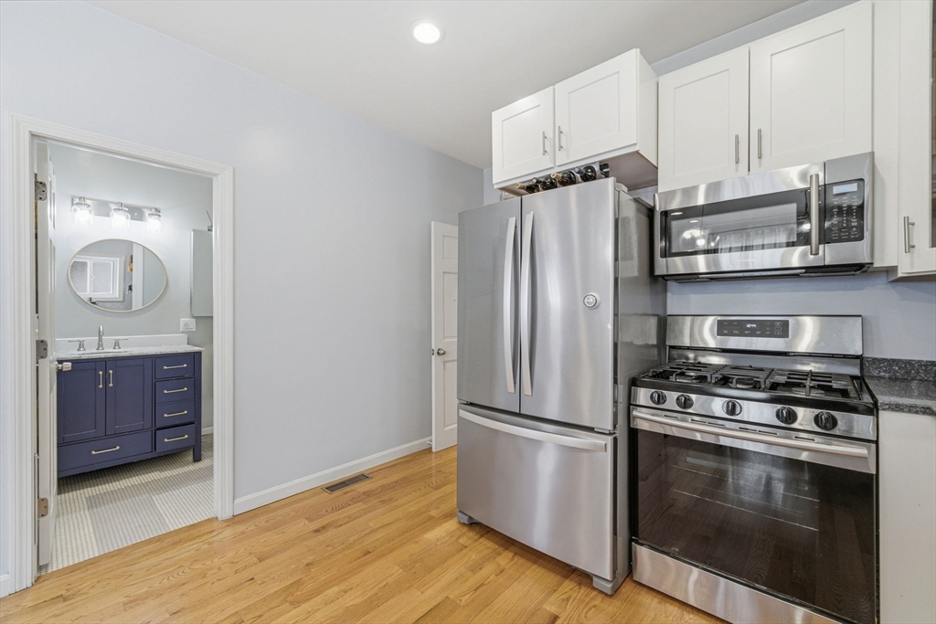 518 Main St # 2