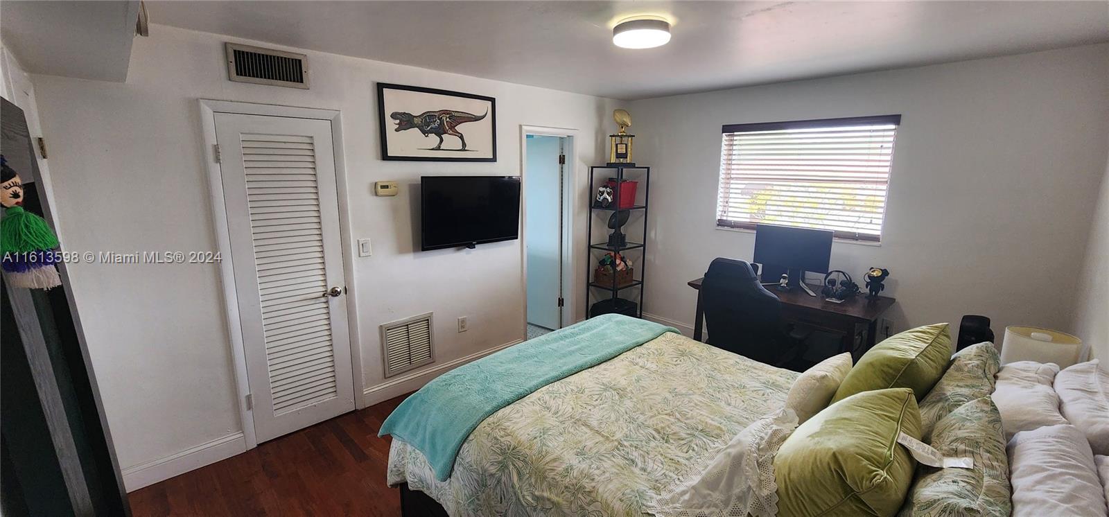 427 Santander Ave # 404