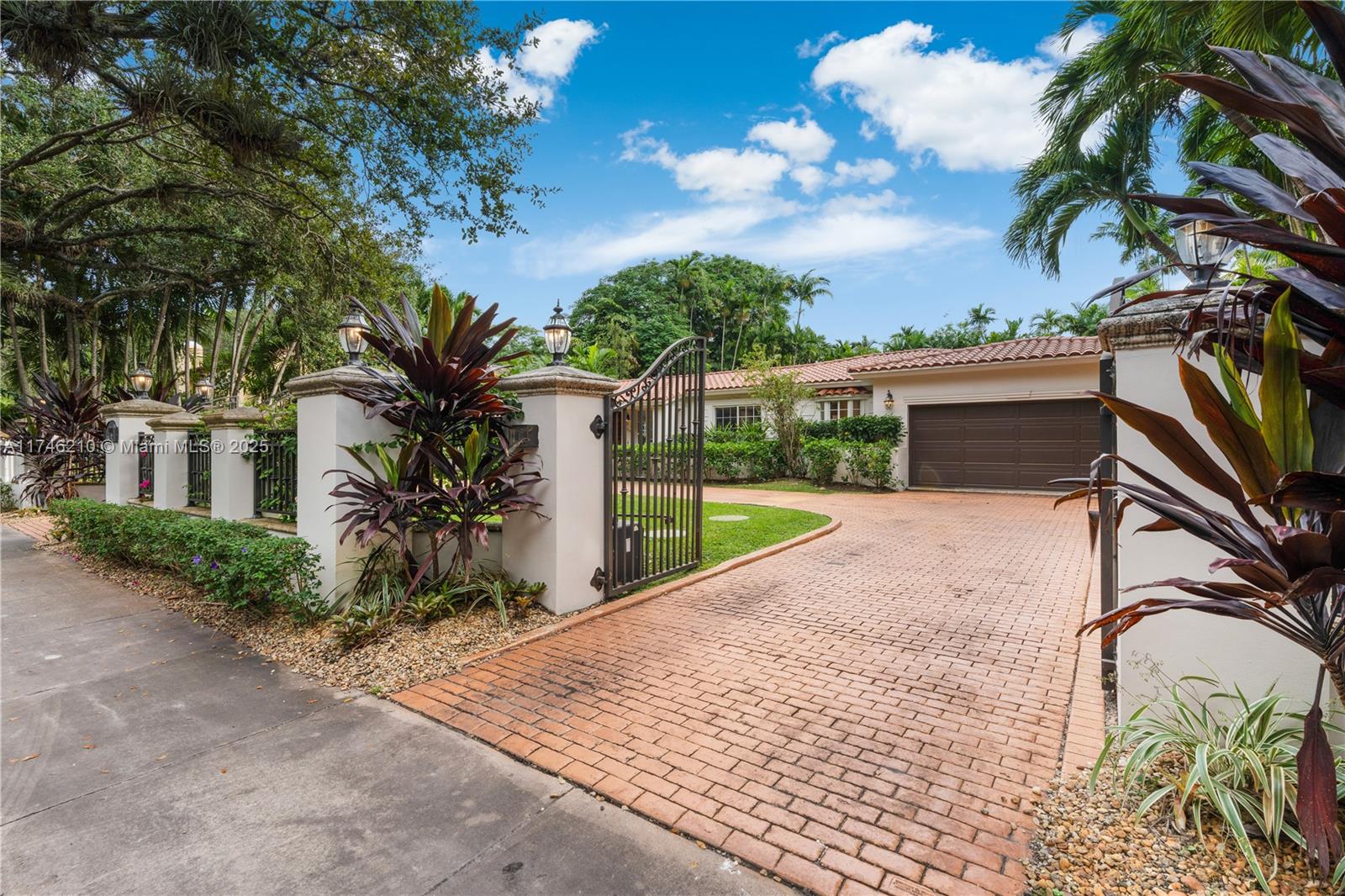 1222 SW Coral Way