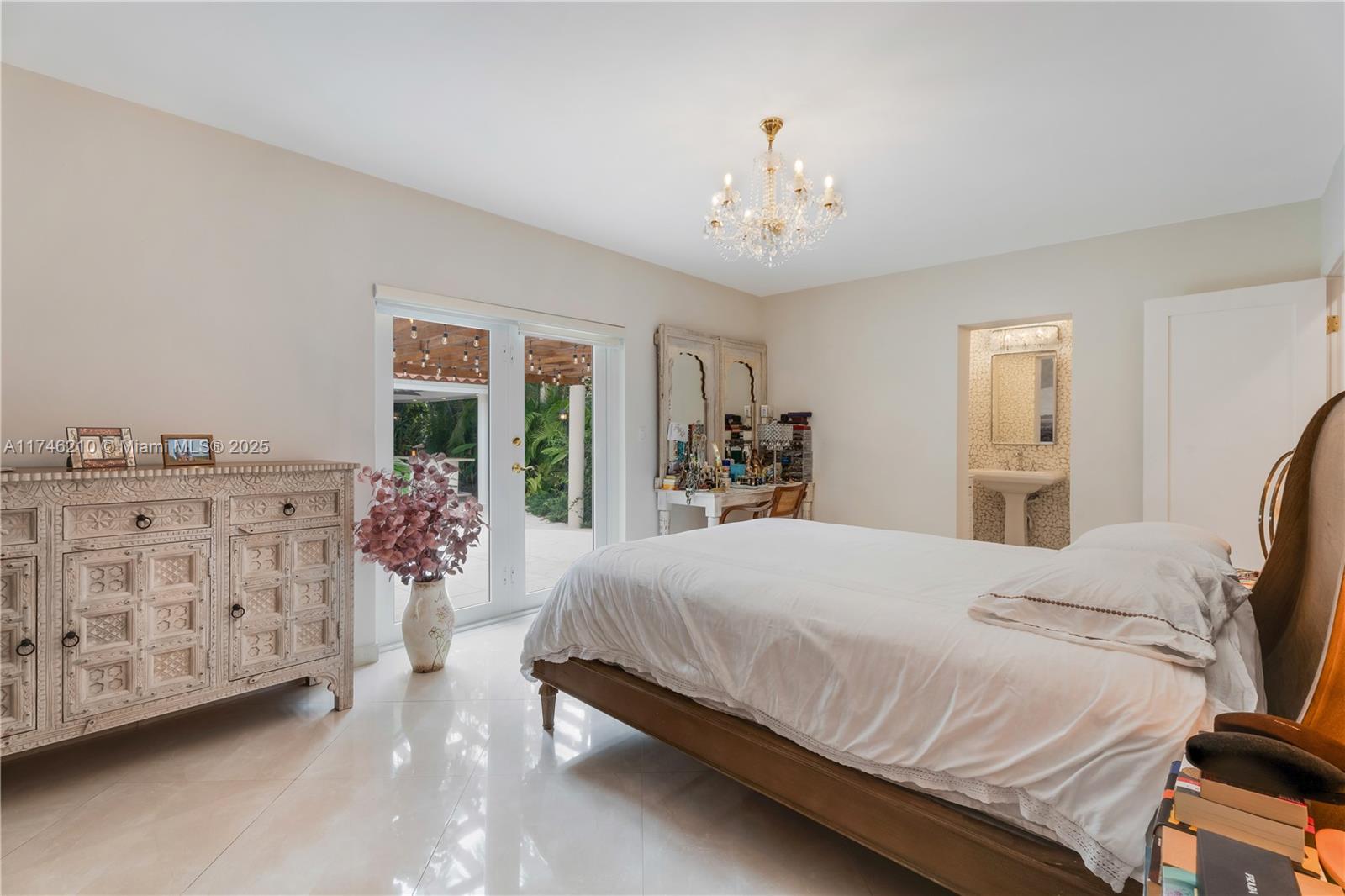 1222 SW Coral Way