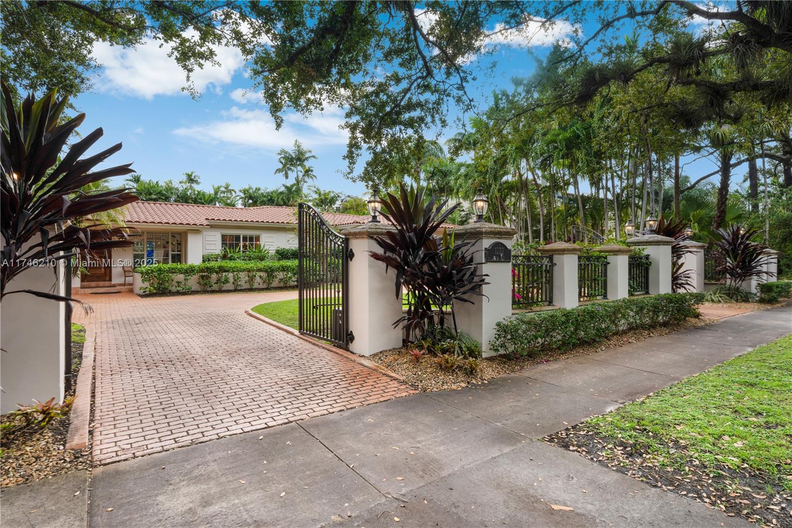 1222 SW Coral Way