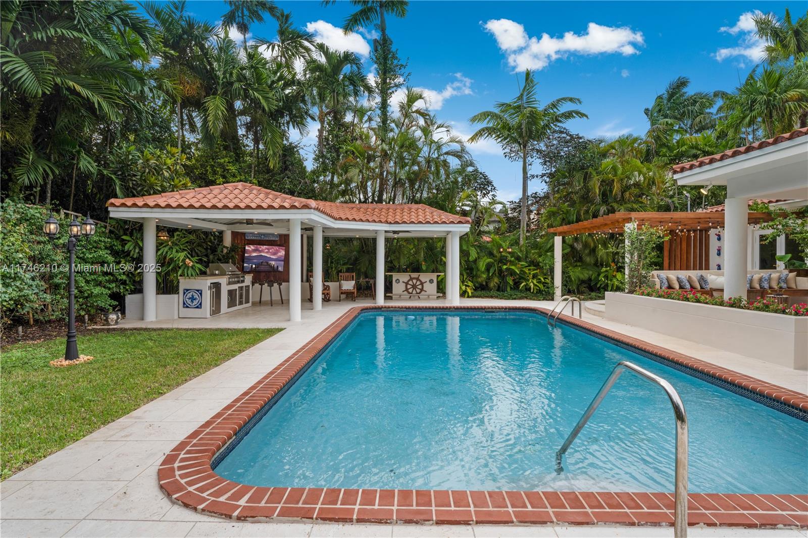 1222 SW Coral Way